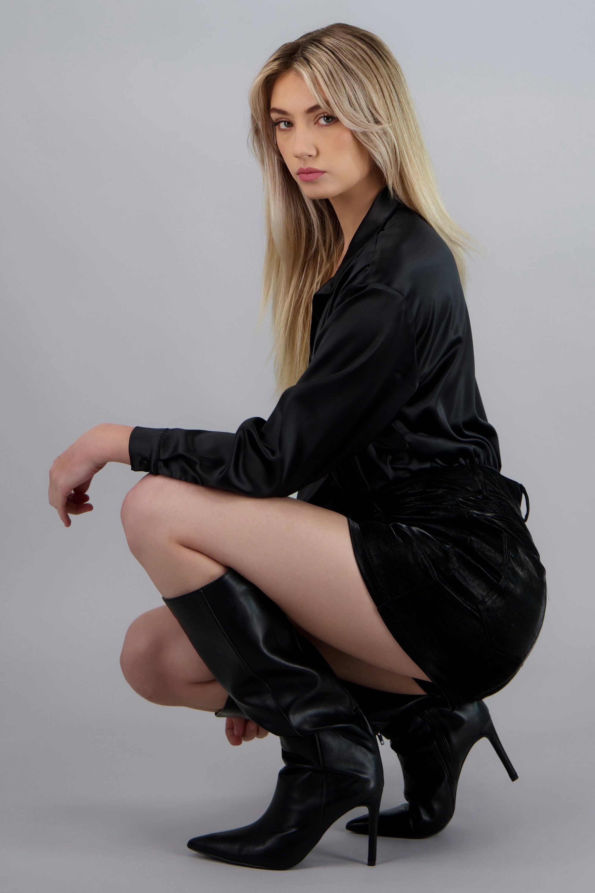 Short high waisted tacto textura NEGRO