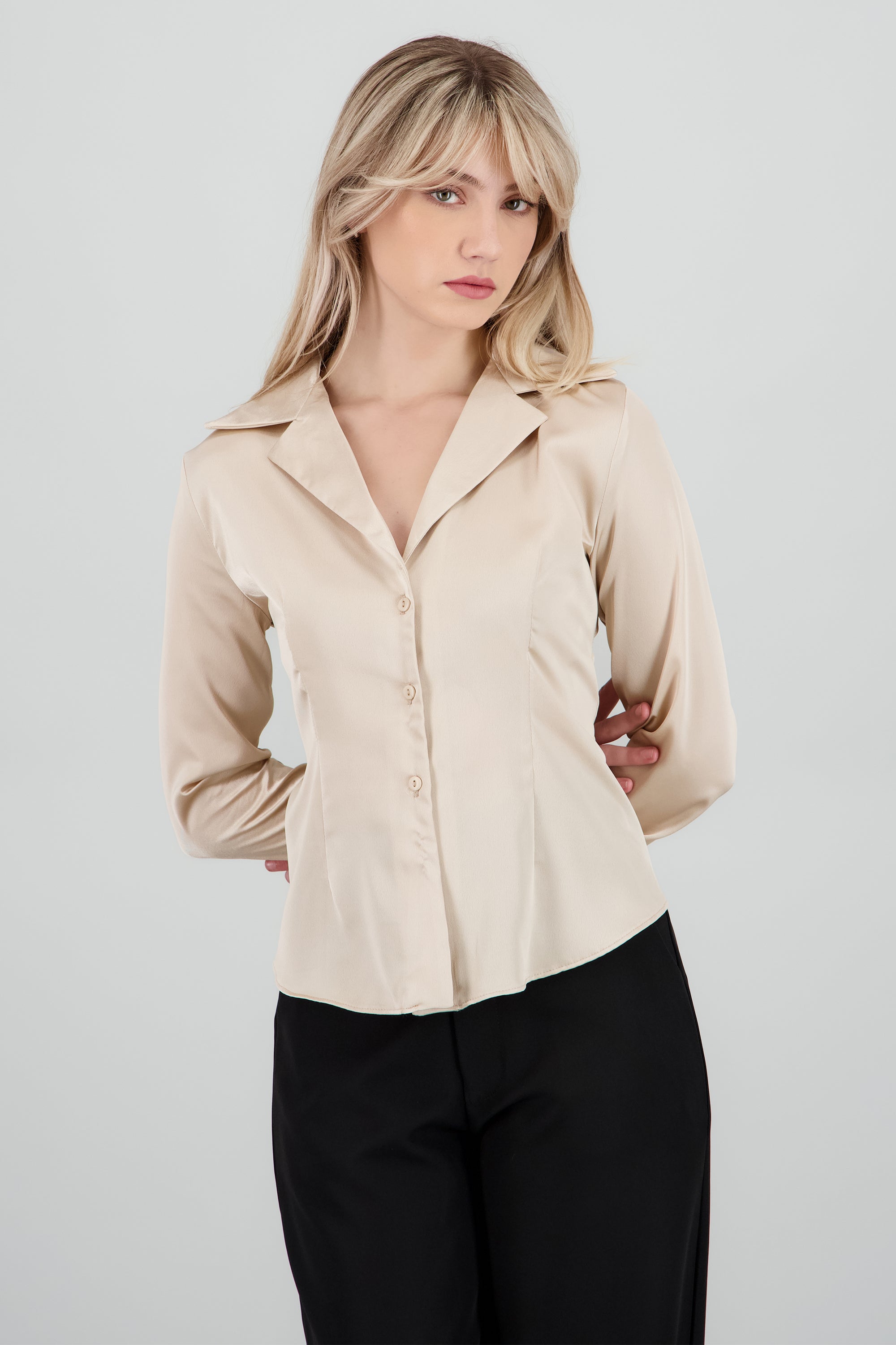 Camisa satin lace up espalda NUDE