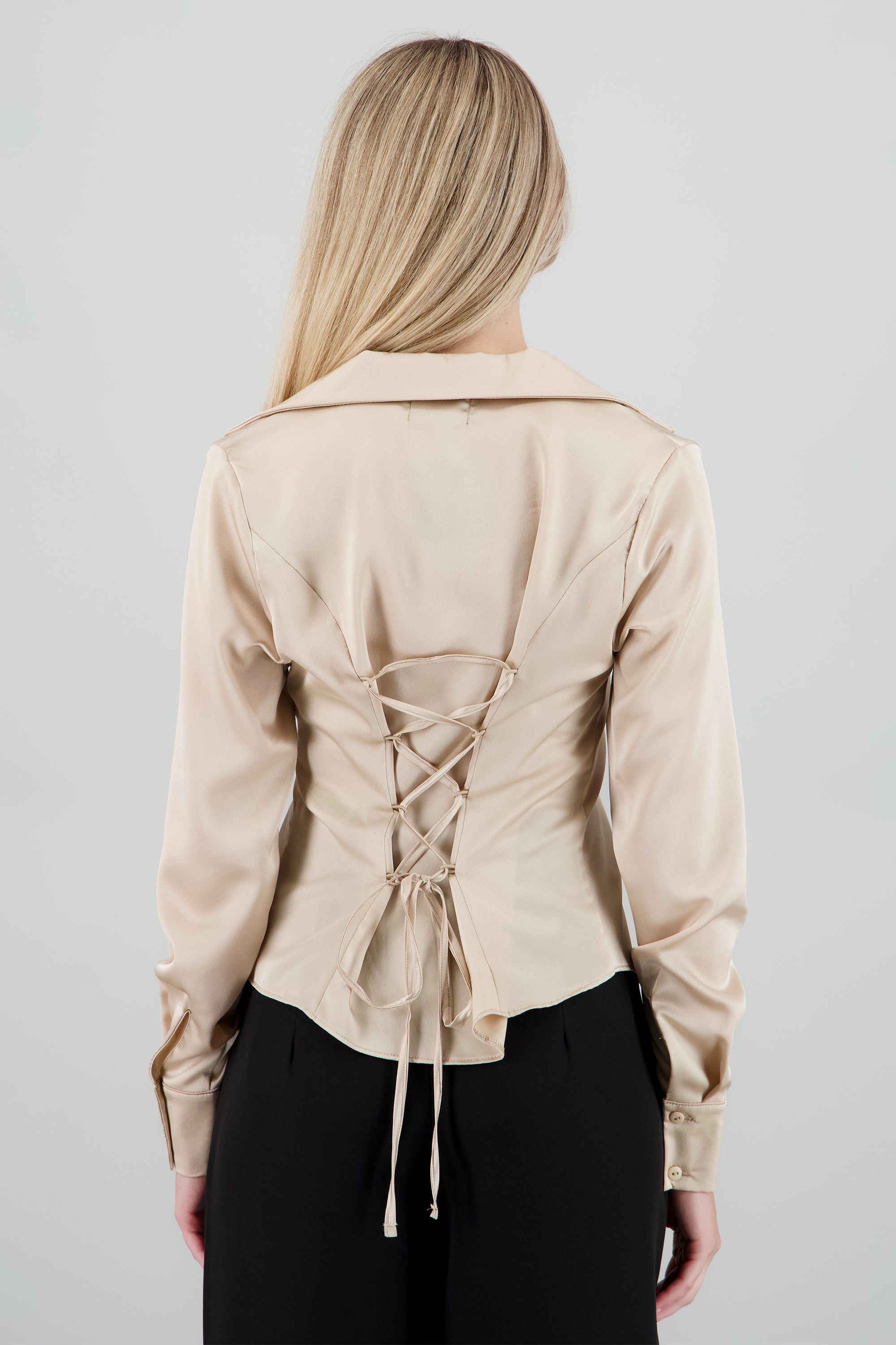 Camisa satin lace up espalda NUDE