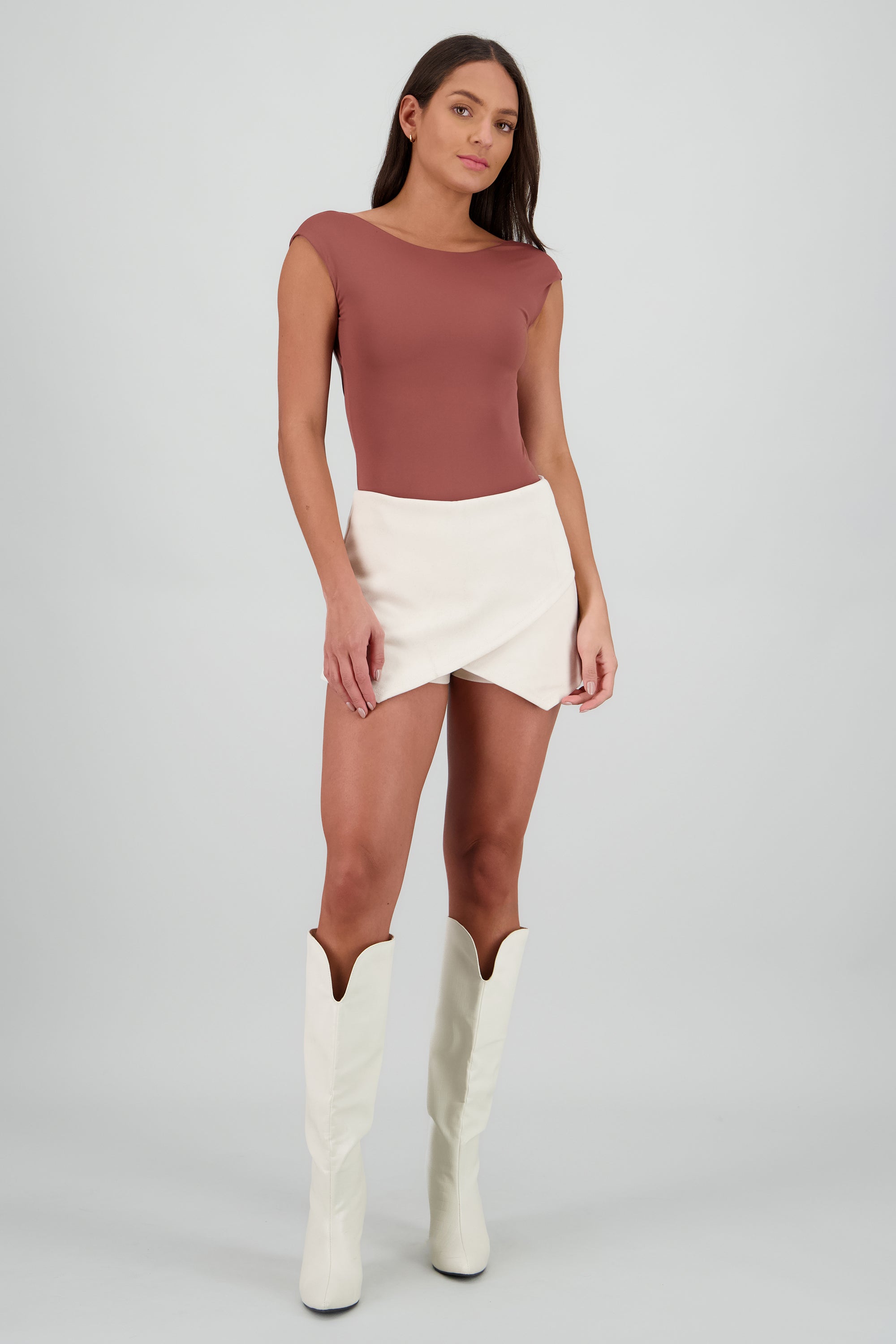 Falda short lisa BEIGE