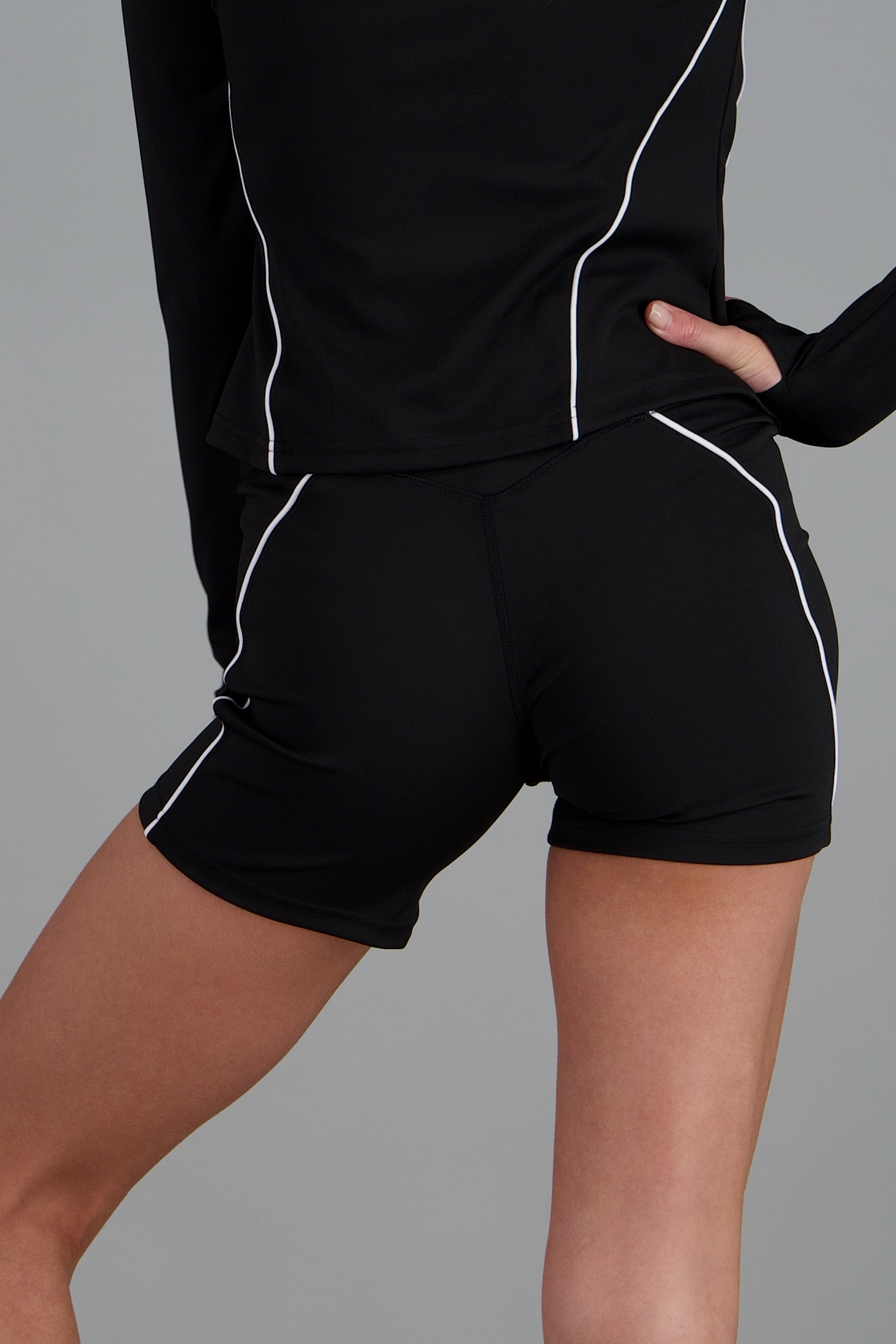 Short deportivo con contrastes NEGRO COMBO