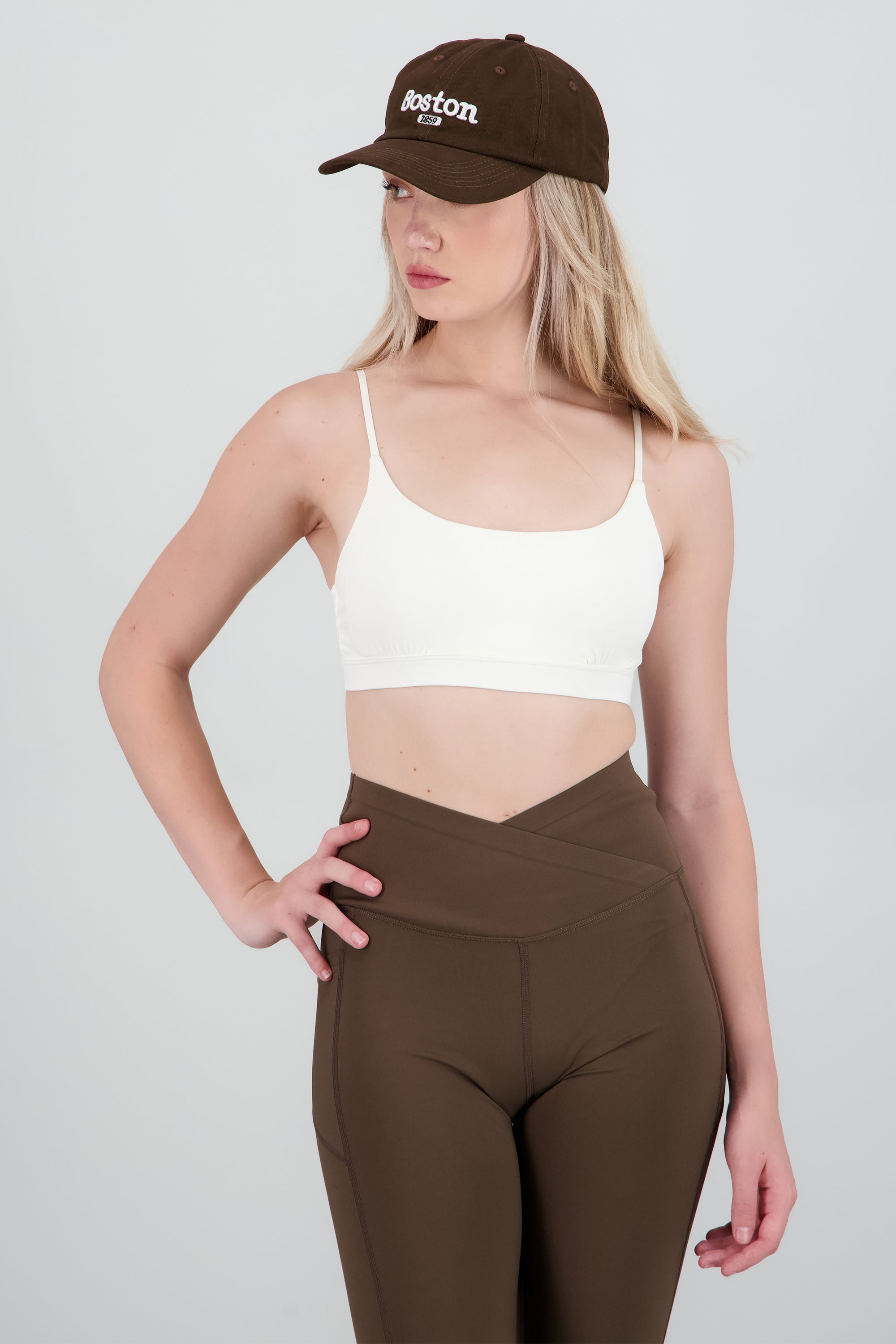 Top deportivo liso HUESO