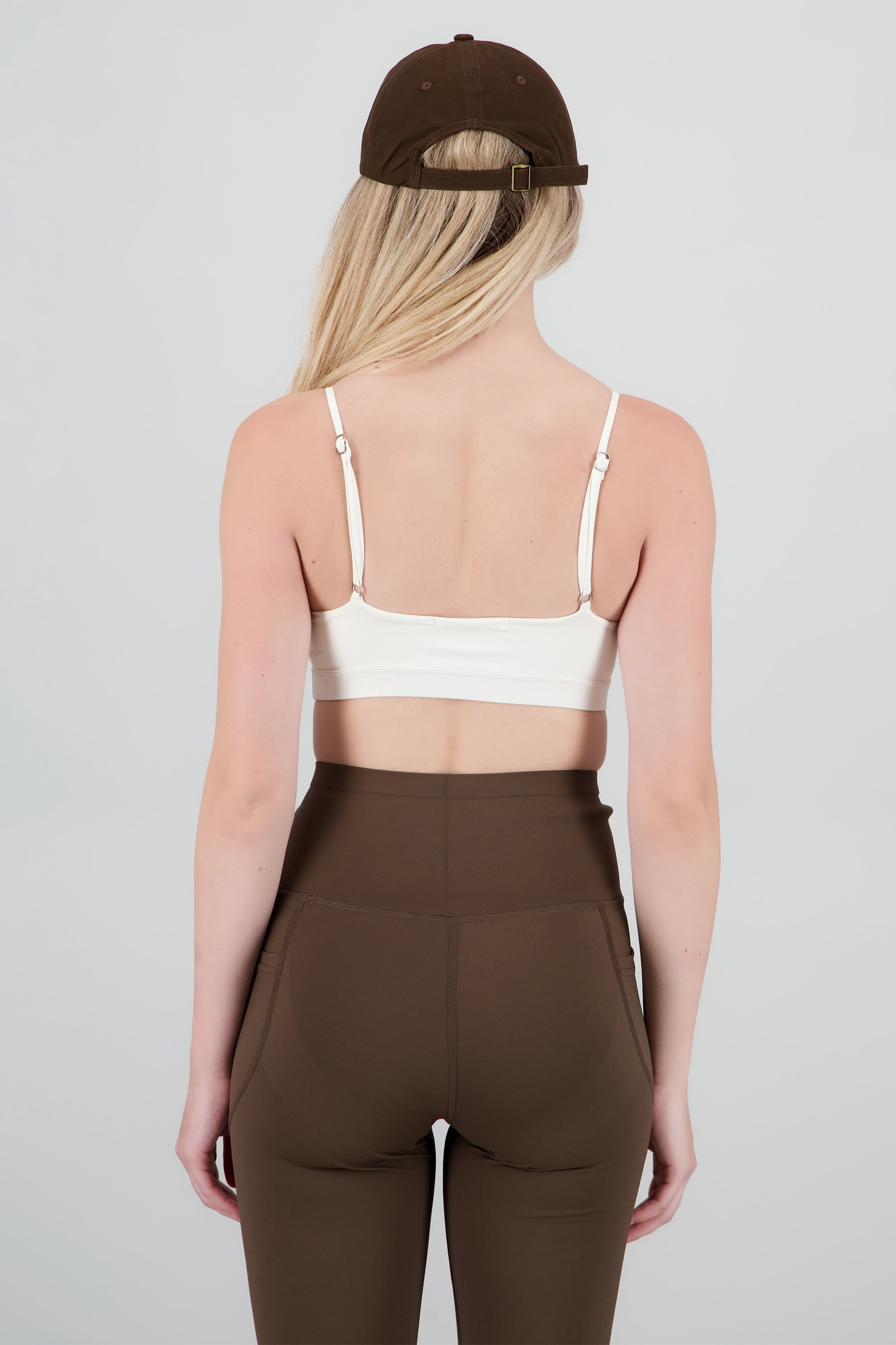 Top deportivo liso HUESO