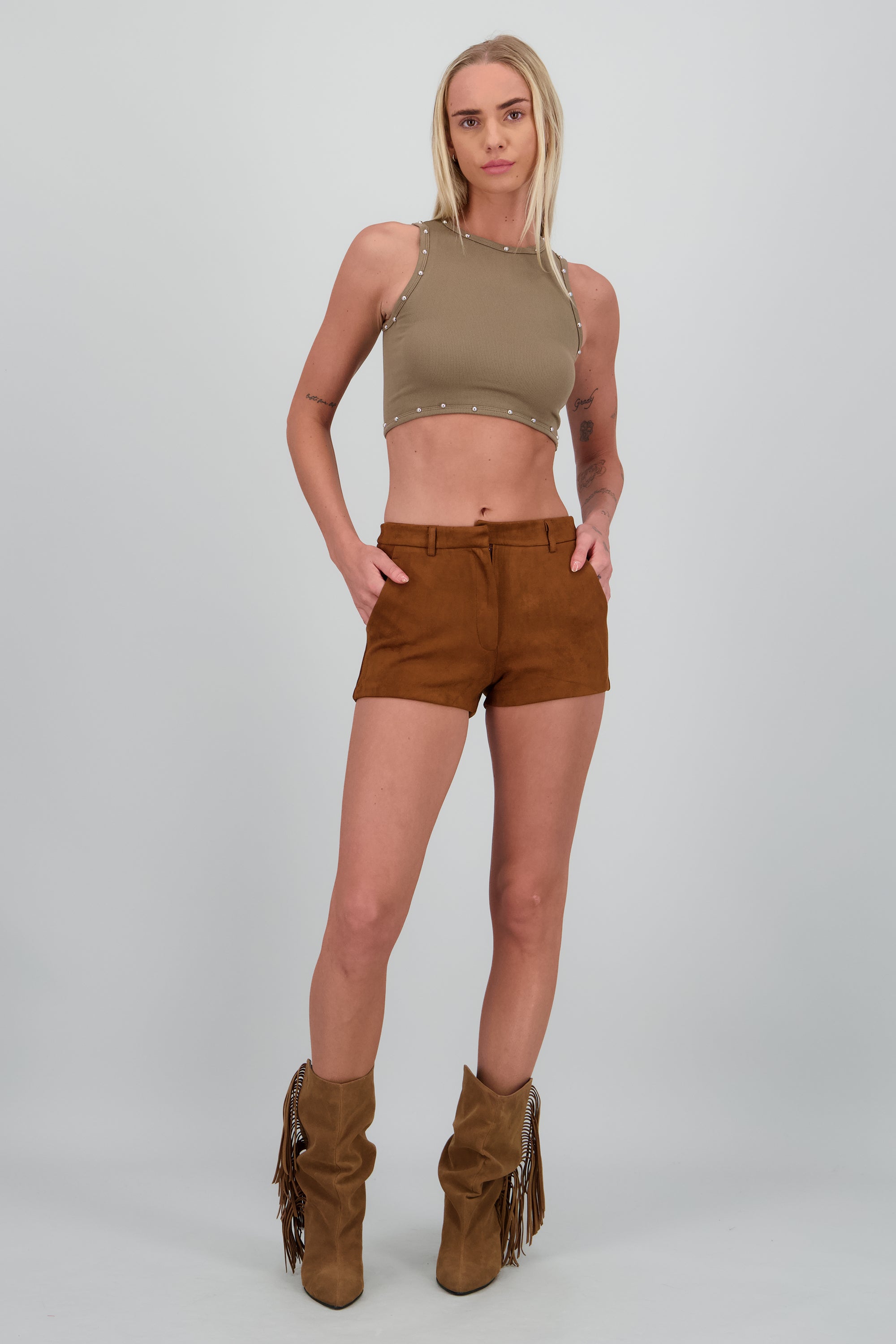 Shorts suede liso CAMELLO