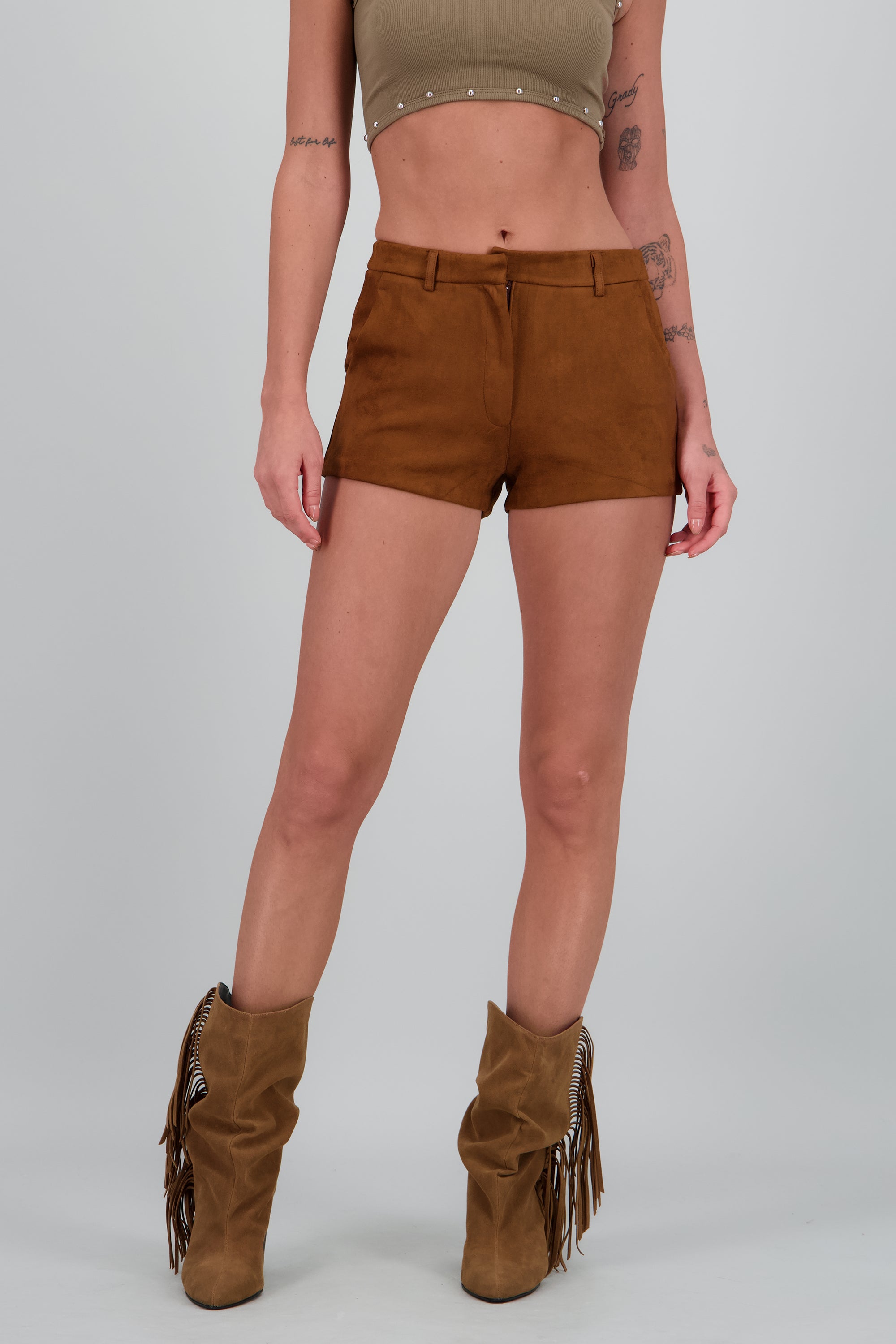 Shorts suede liso CAMELLO