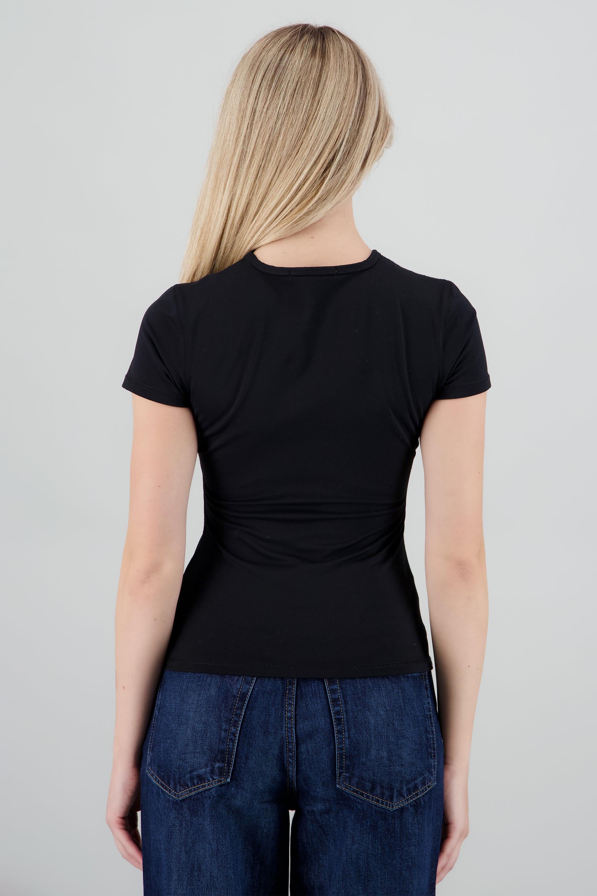 T-Shirt Cuello Redondo NEGRO