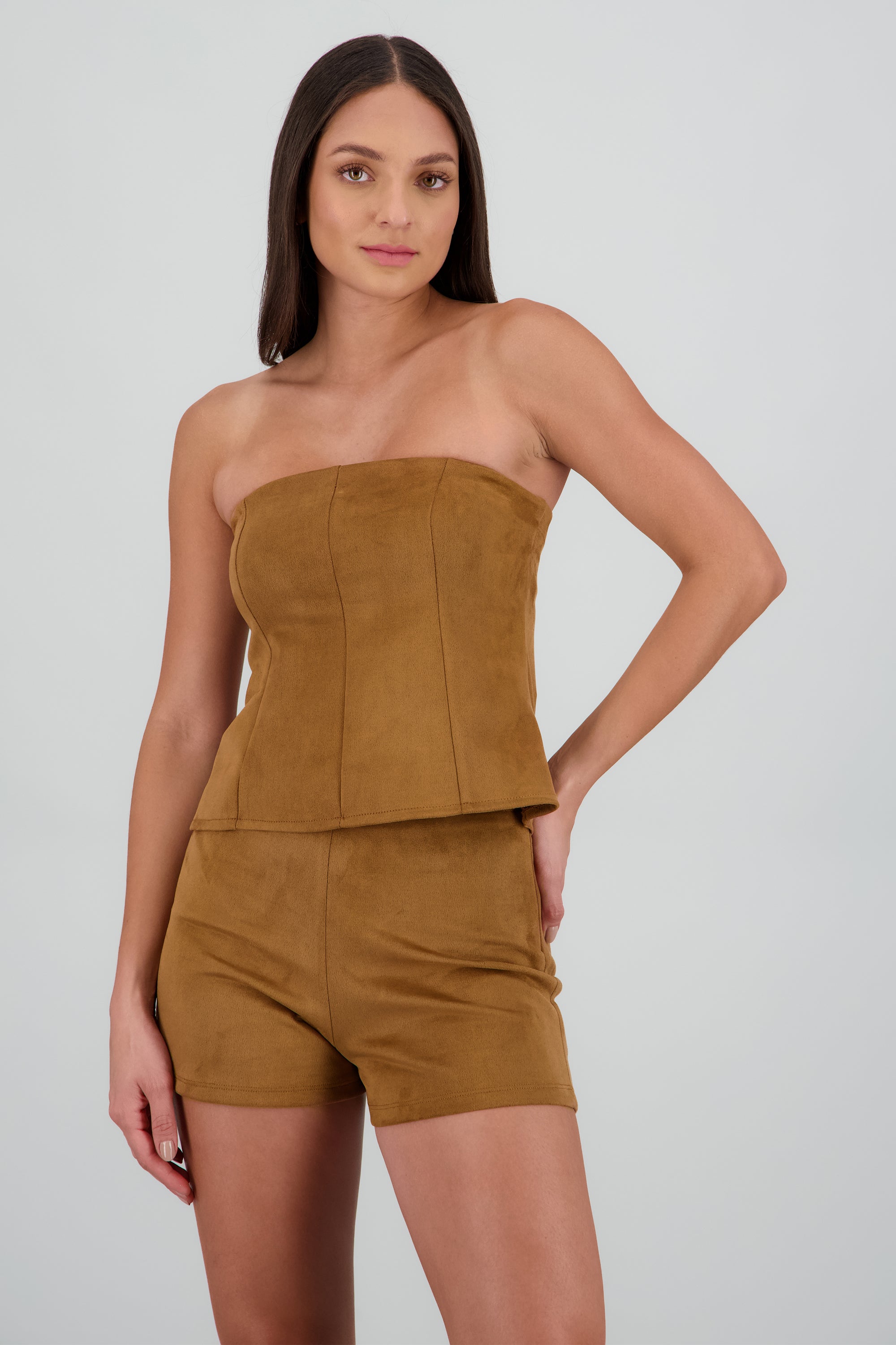 Top strapples detalle pinzas suede CAFE