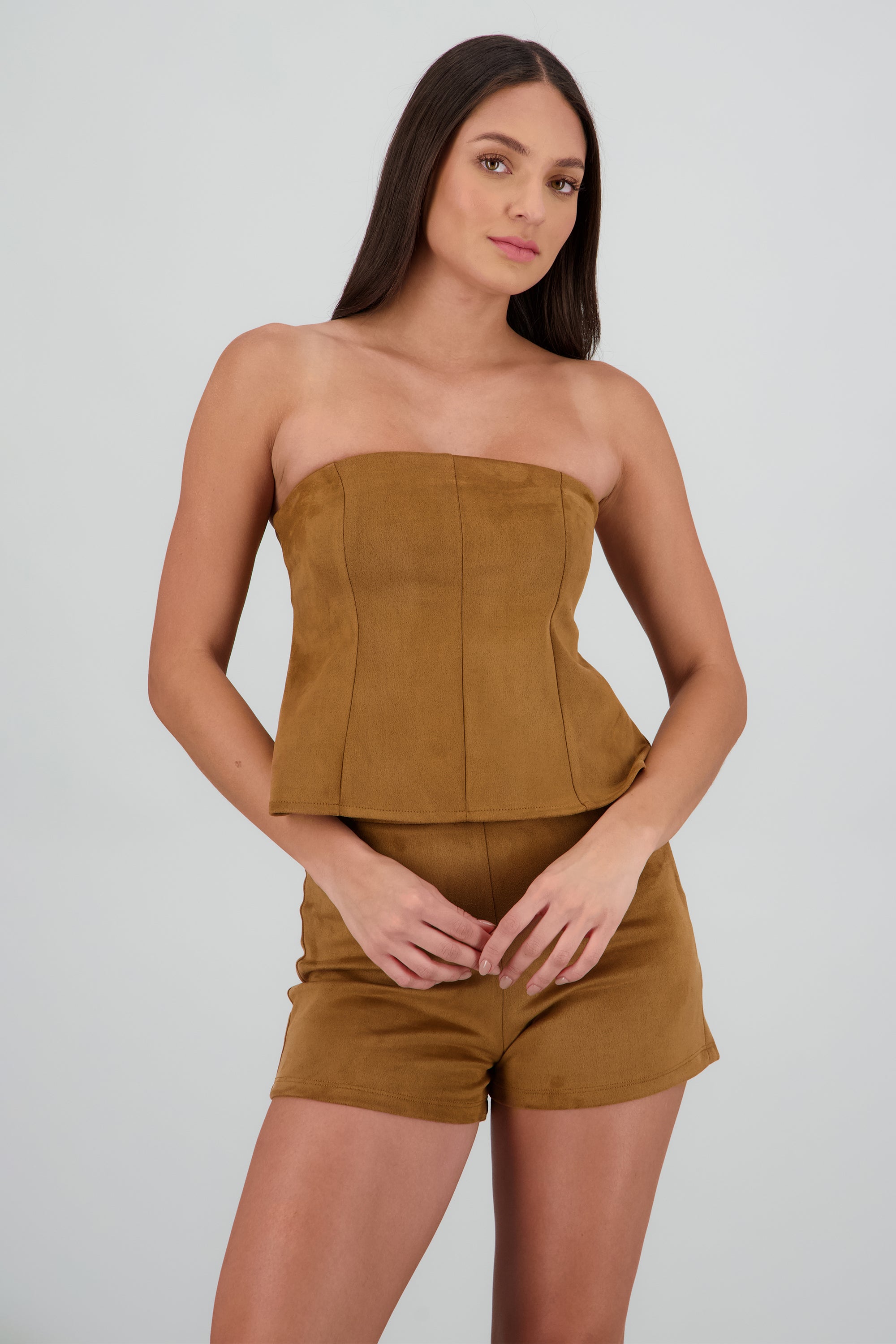 Top strapples detalle pinzas suede CAFE