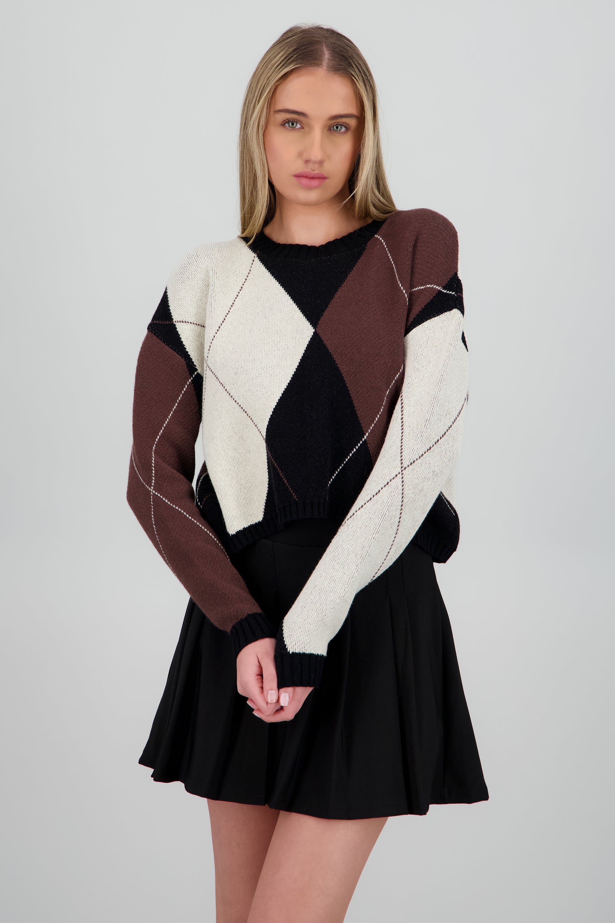 Sueter crop rombos CAFE COMBO