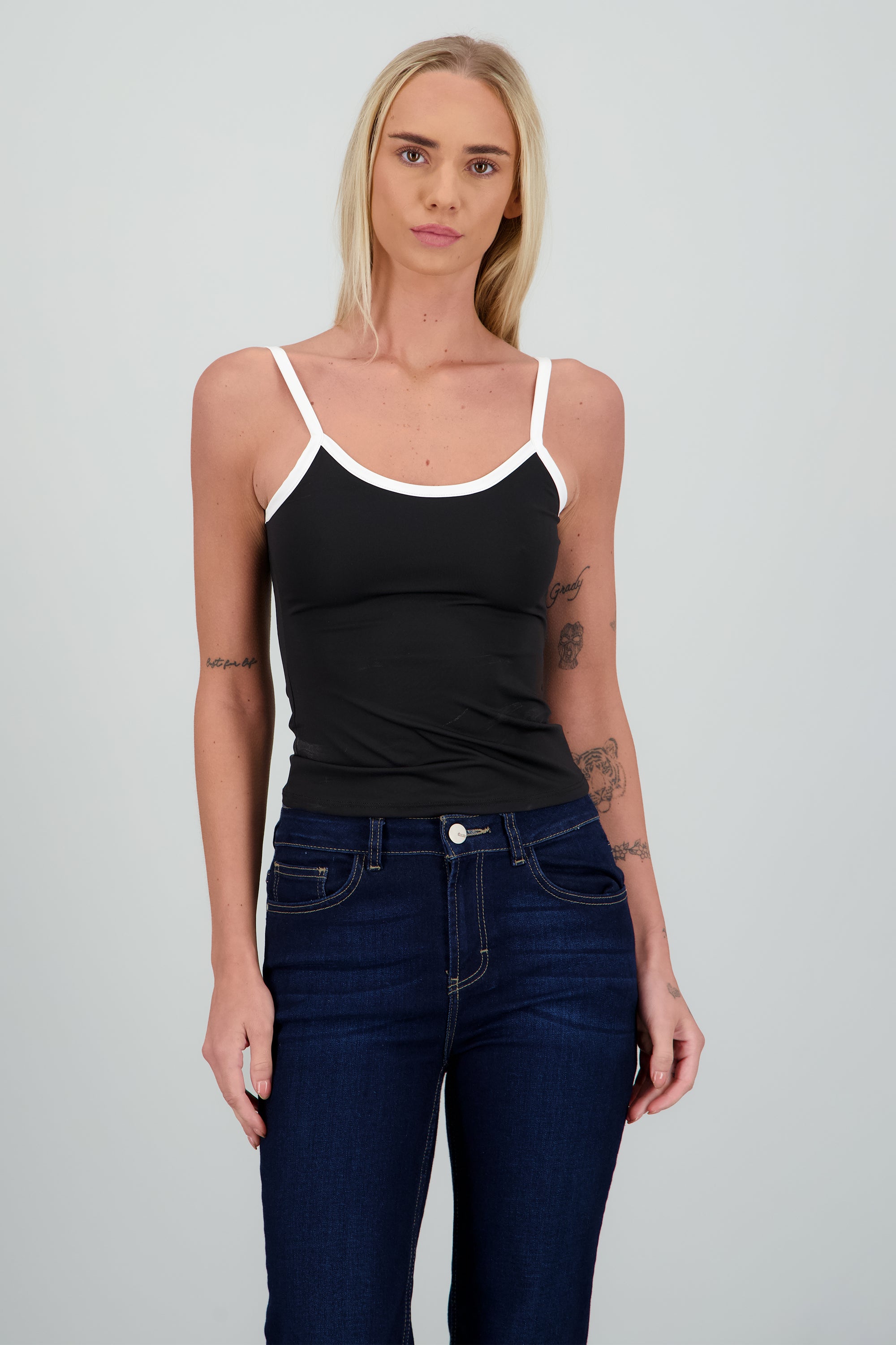 Top tirantes con contraste NEGRO COMBO