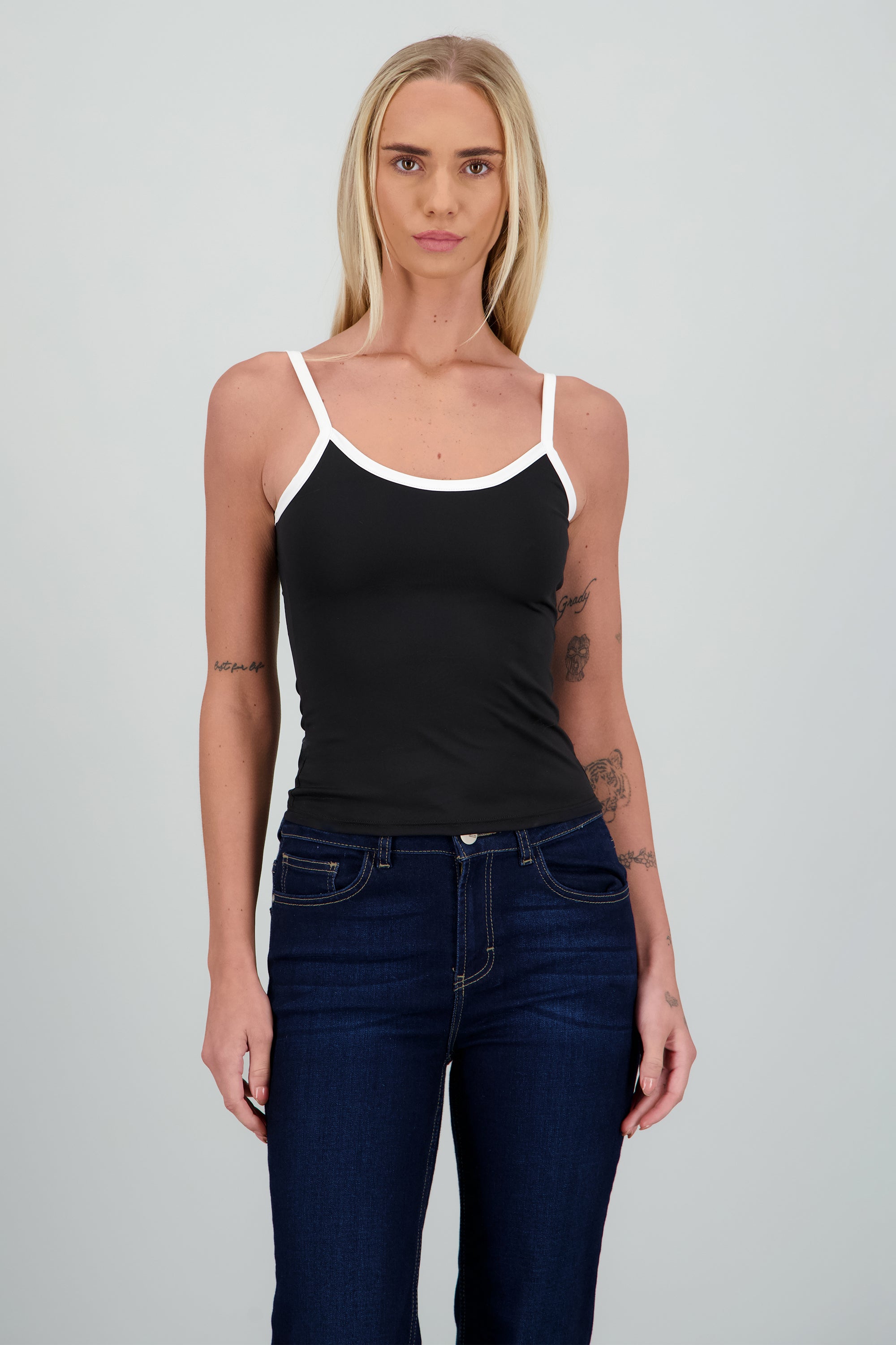 Top tirantes con contraste NEGRO COMBO