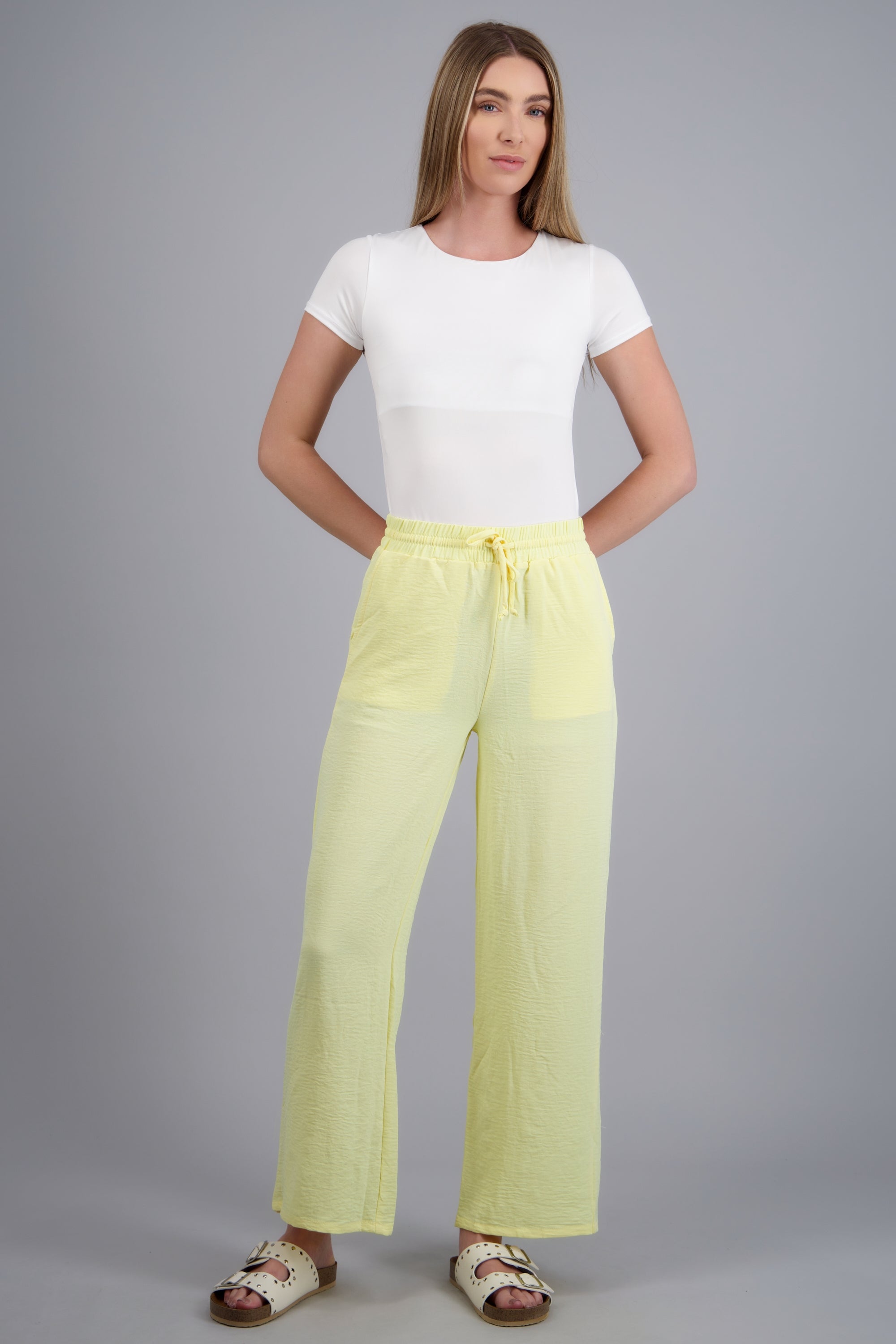 Pantalones lisos con jareta CREMA