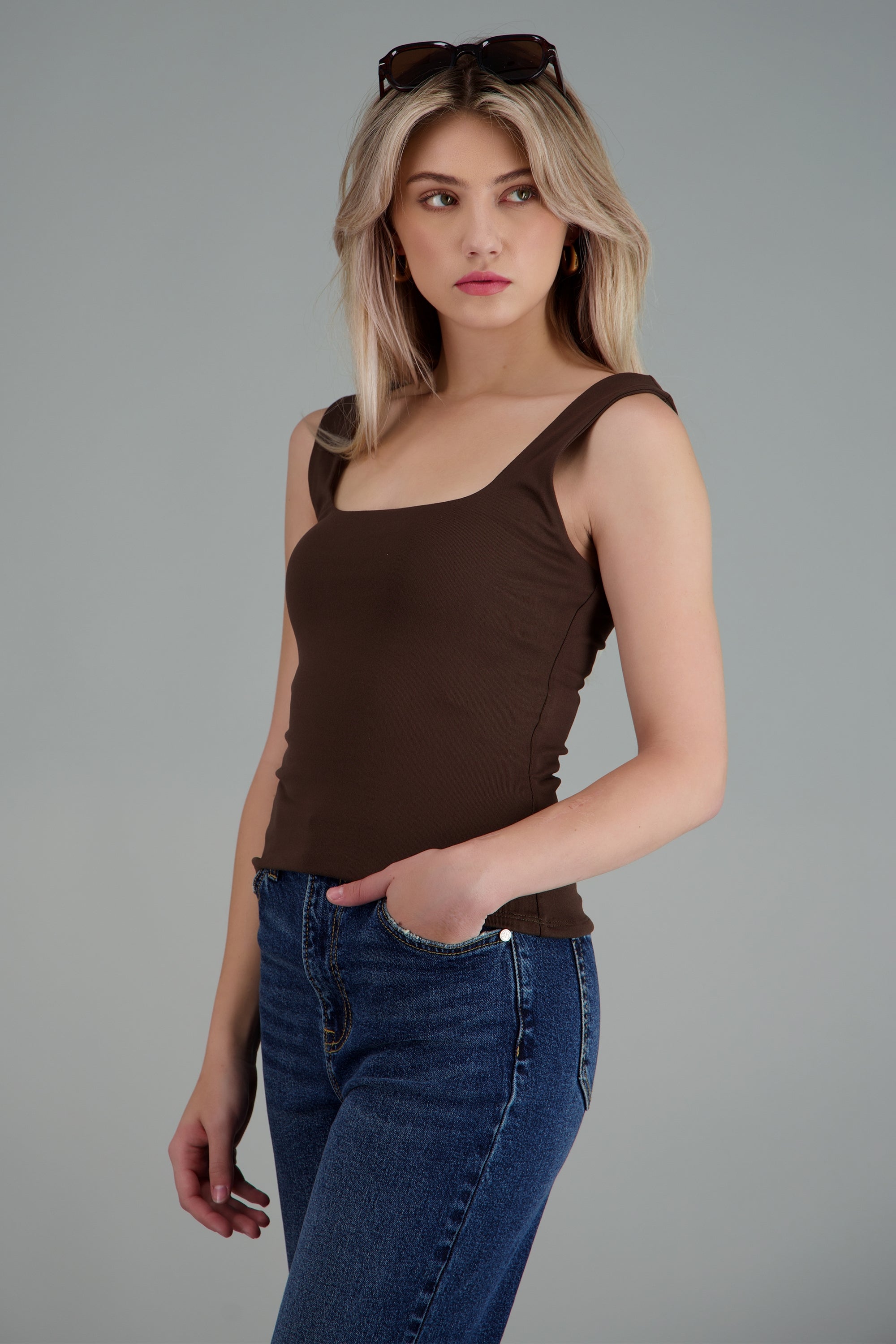 Top con tirantes liso suave CHOCOLATE