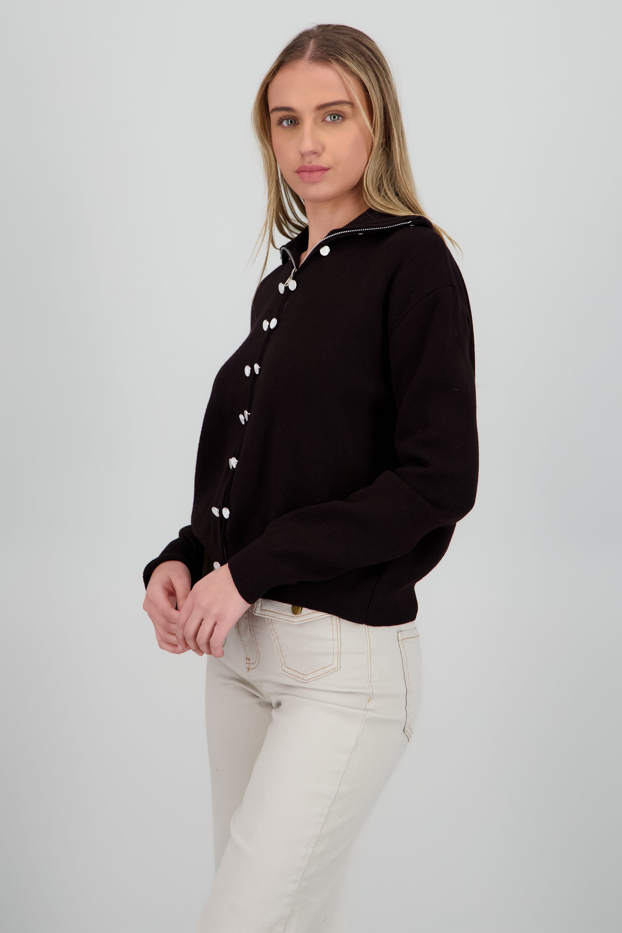 Sueter cuello alto doble carril con botones CHOCOLATE