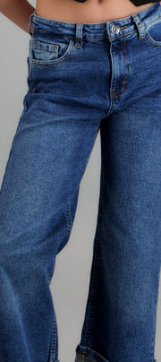 MEDIUM WASH