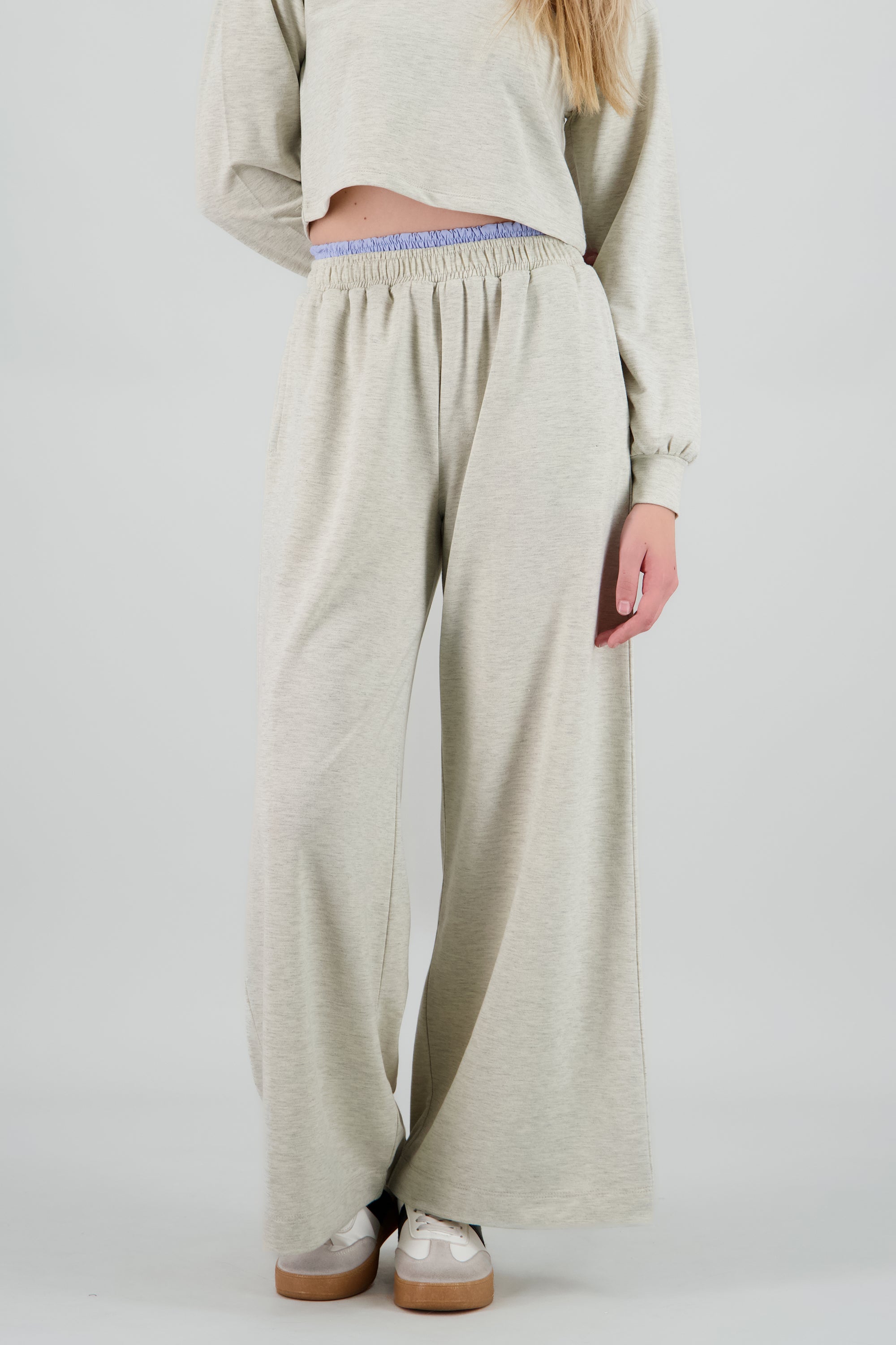 Pantalon amplio detalle pretina GRIS JASPE