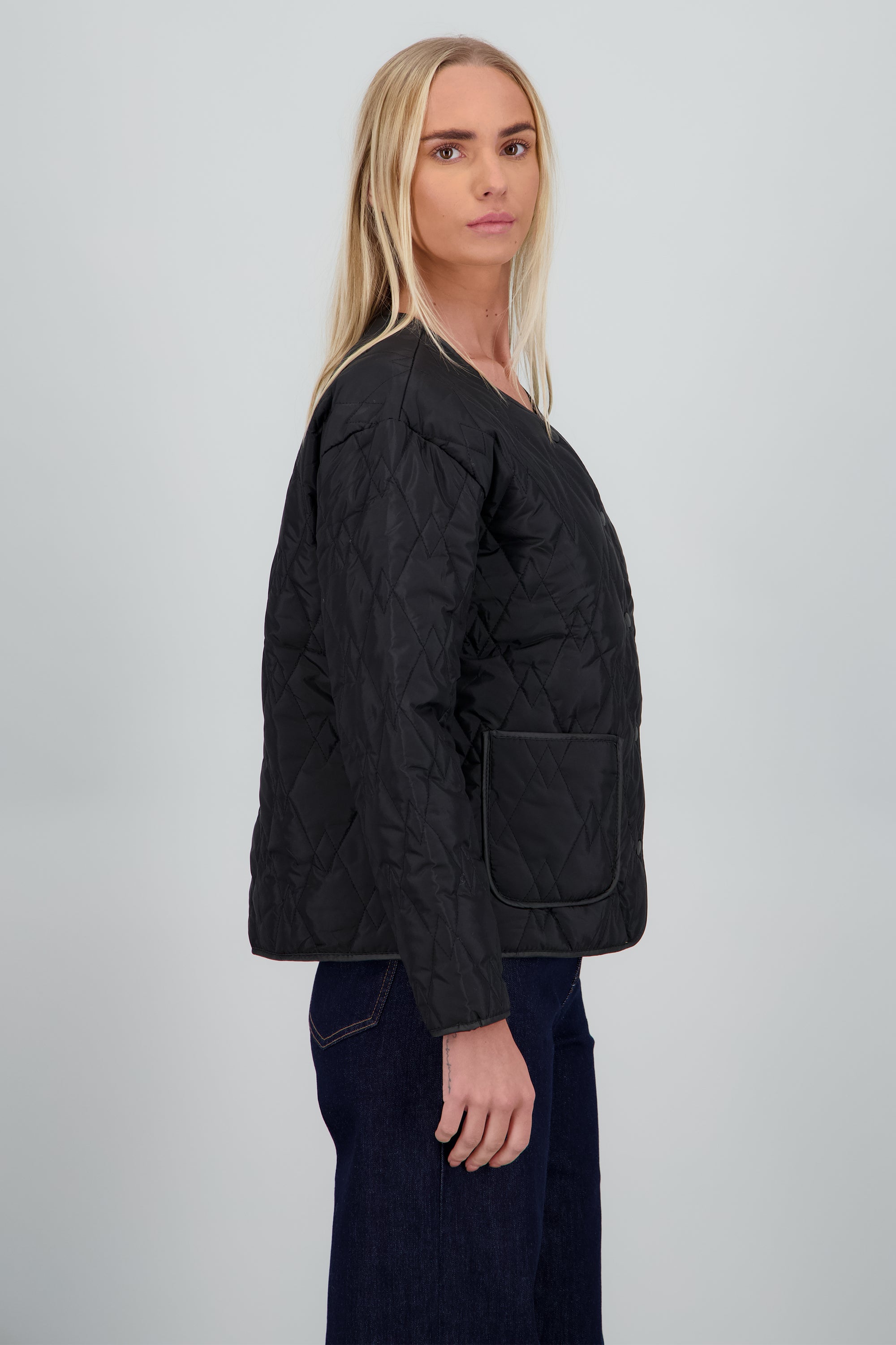 Chamarra lisa ligera capitonada NEGRO