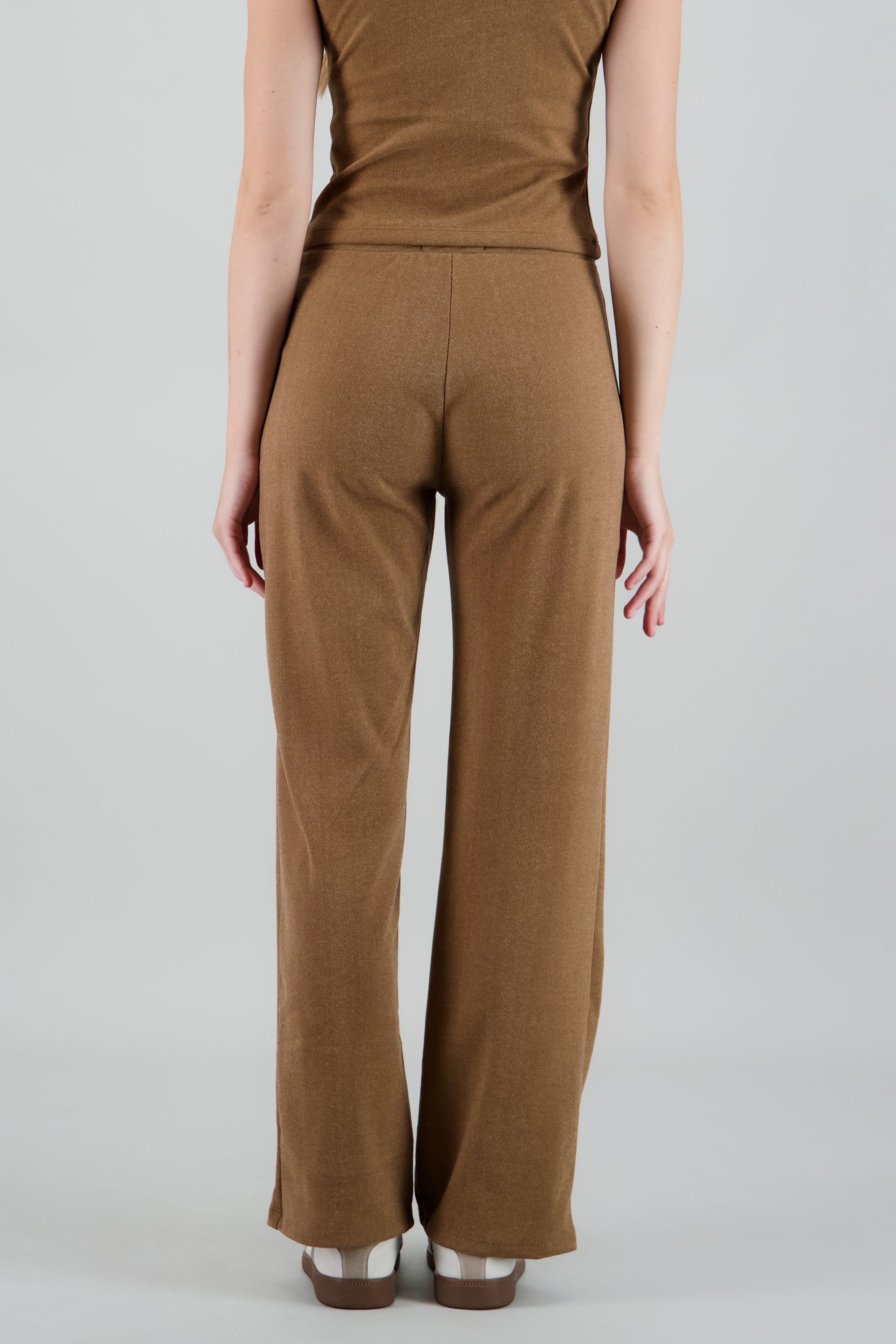 Pantalon liso recto rib CAFE