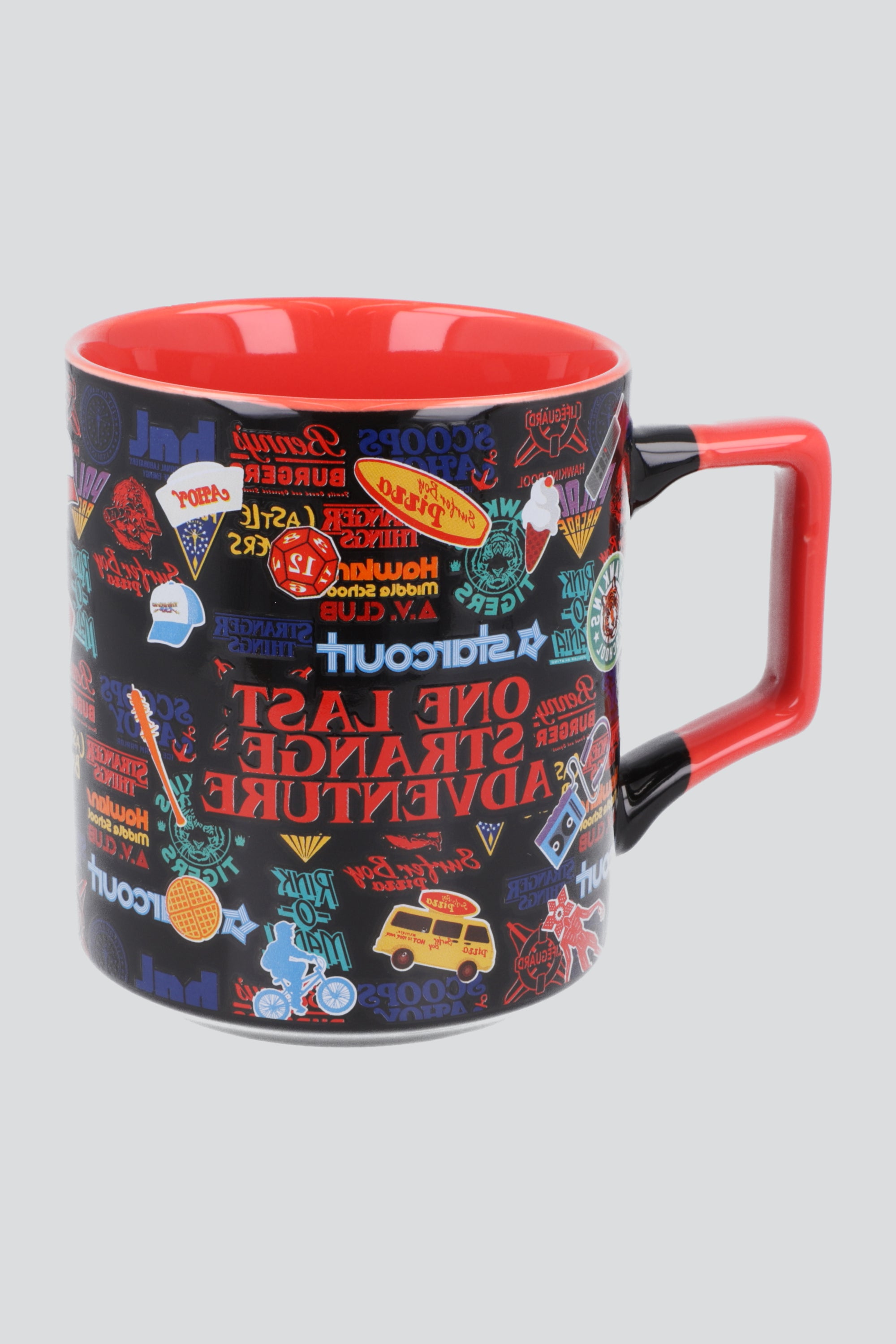 TAZA STRANGER THINGS ICONOS 450 ML NEGRO COMBO