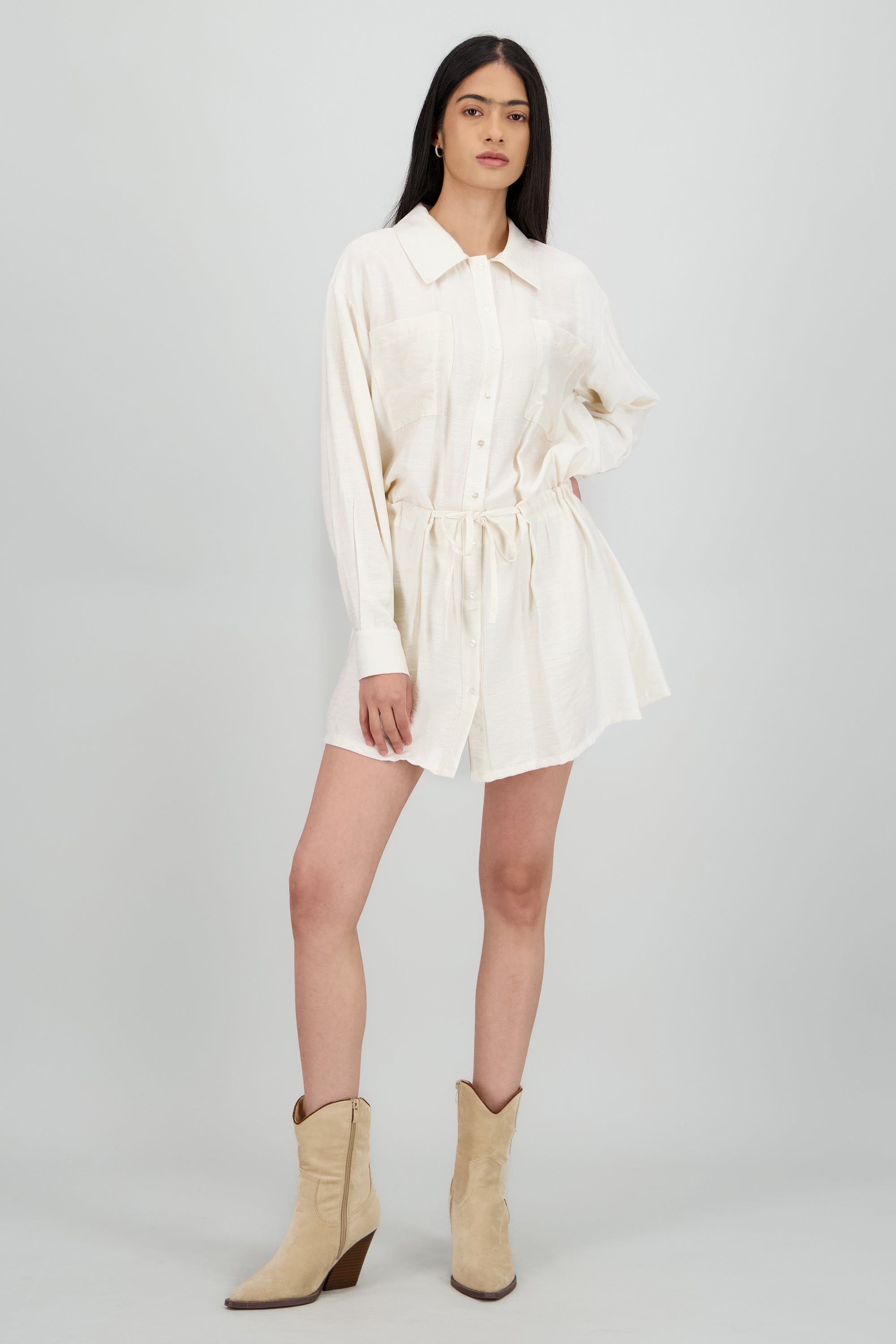 Vestido camisero mini detalle resorte HUESO