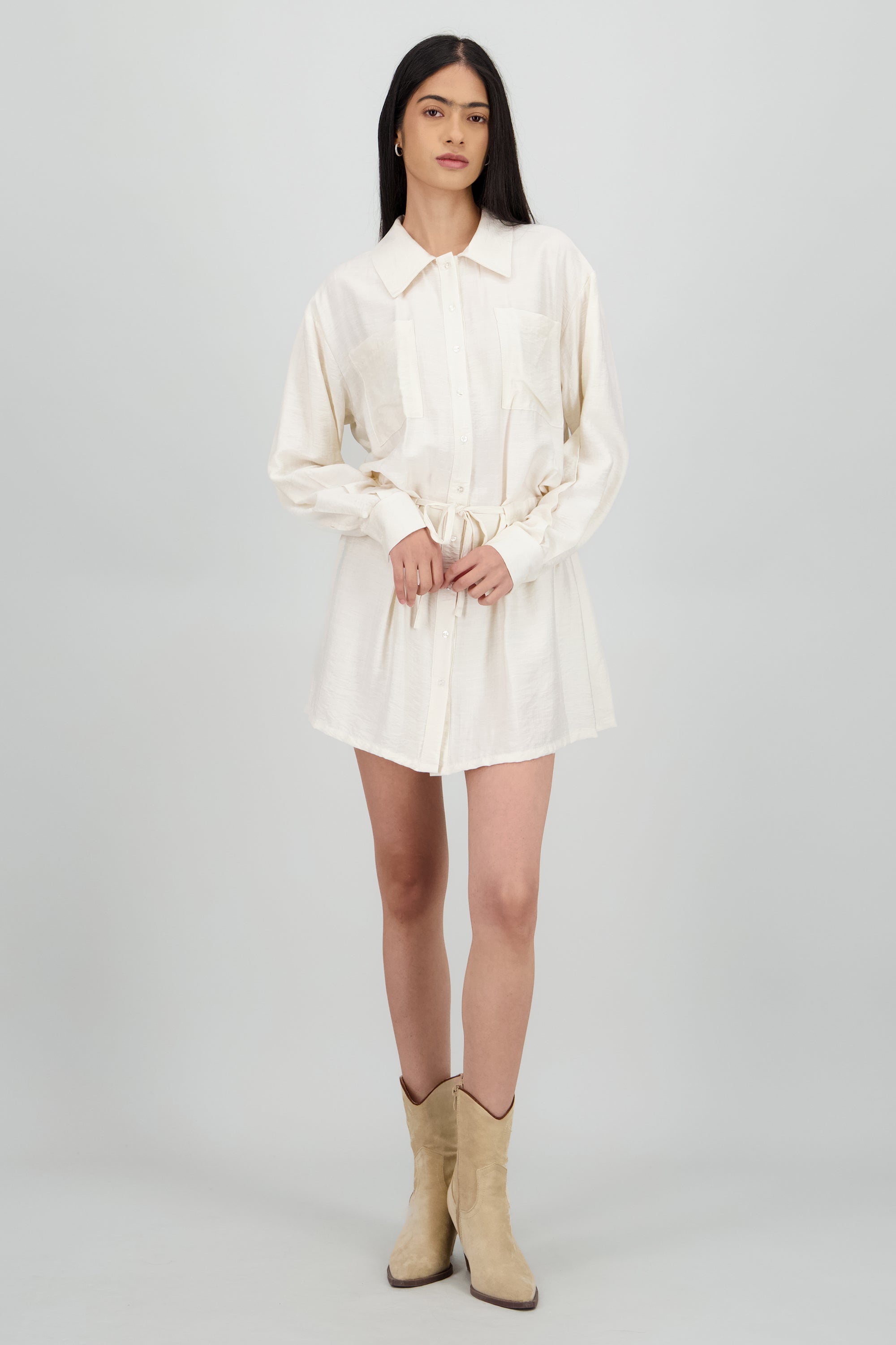 Vestido camisero mini detalle resorte HUESO