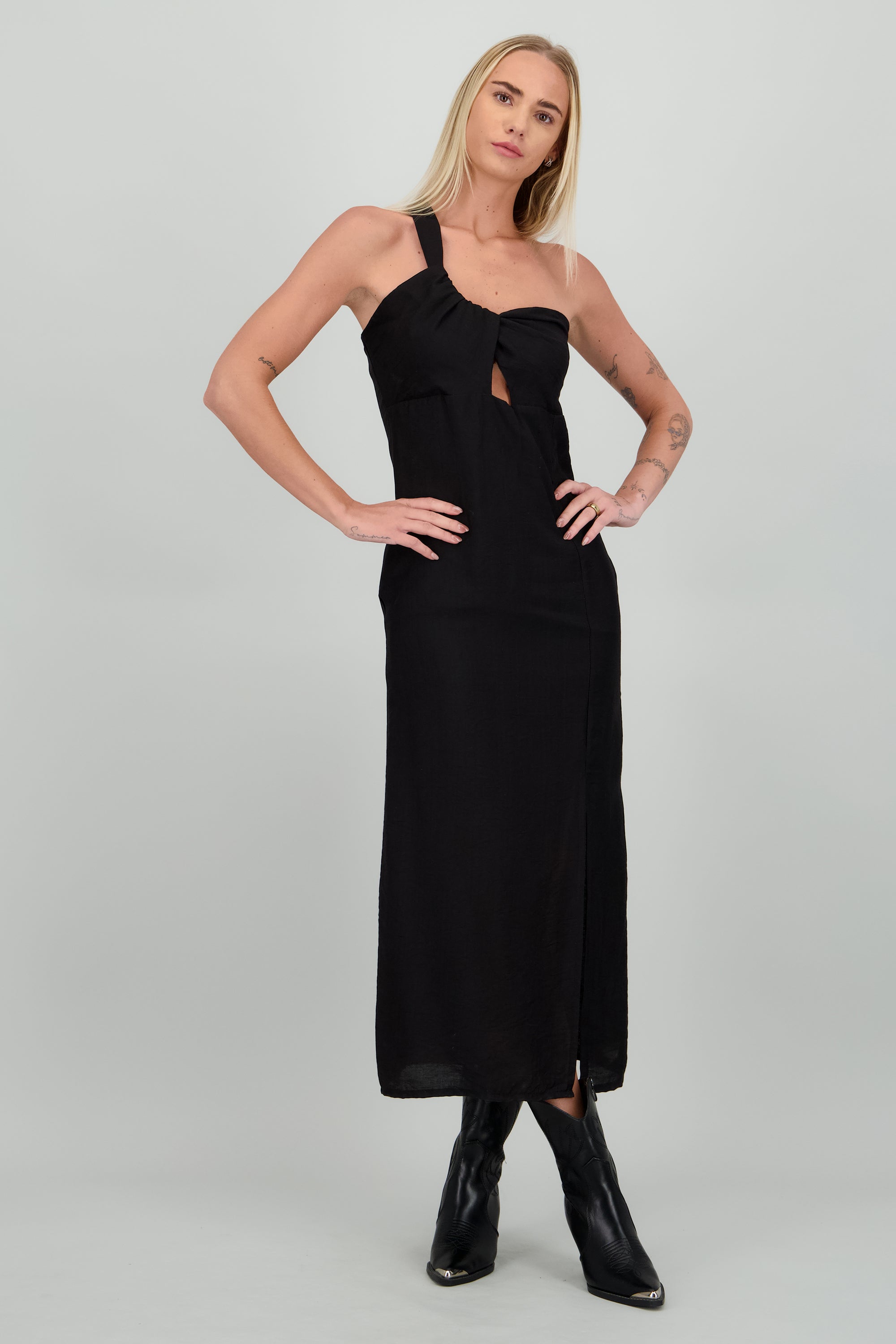 Vestido maxi asimetrico detalle nudo escote NEGRO