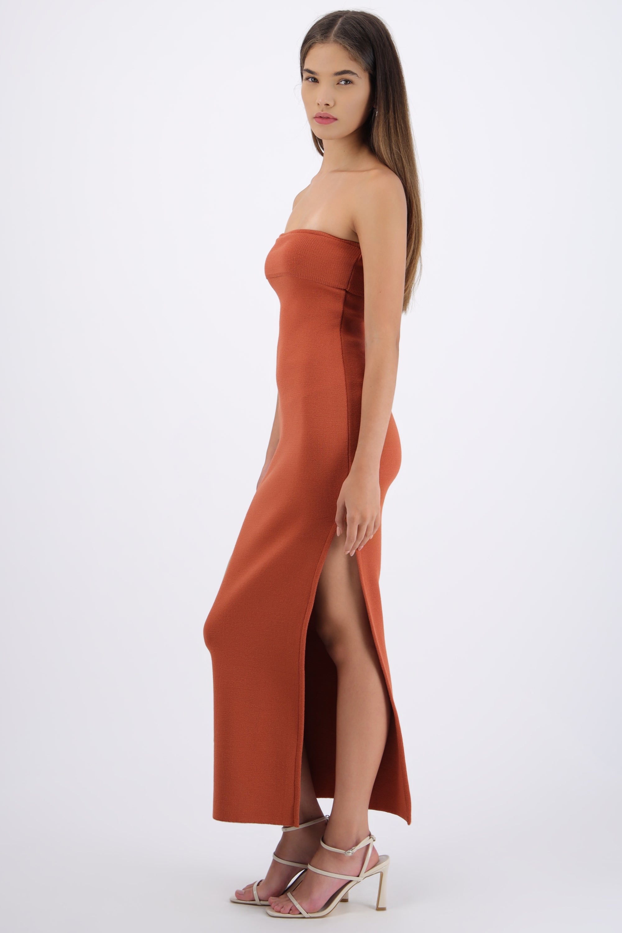 Vestido maxi doblez liso LADRILLO