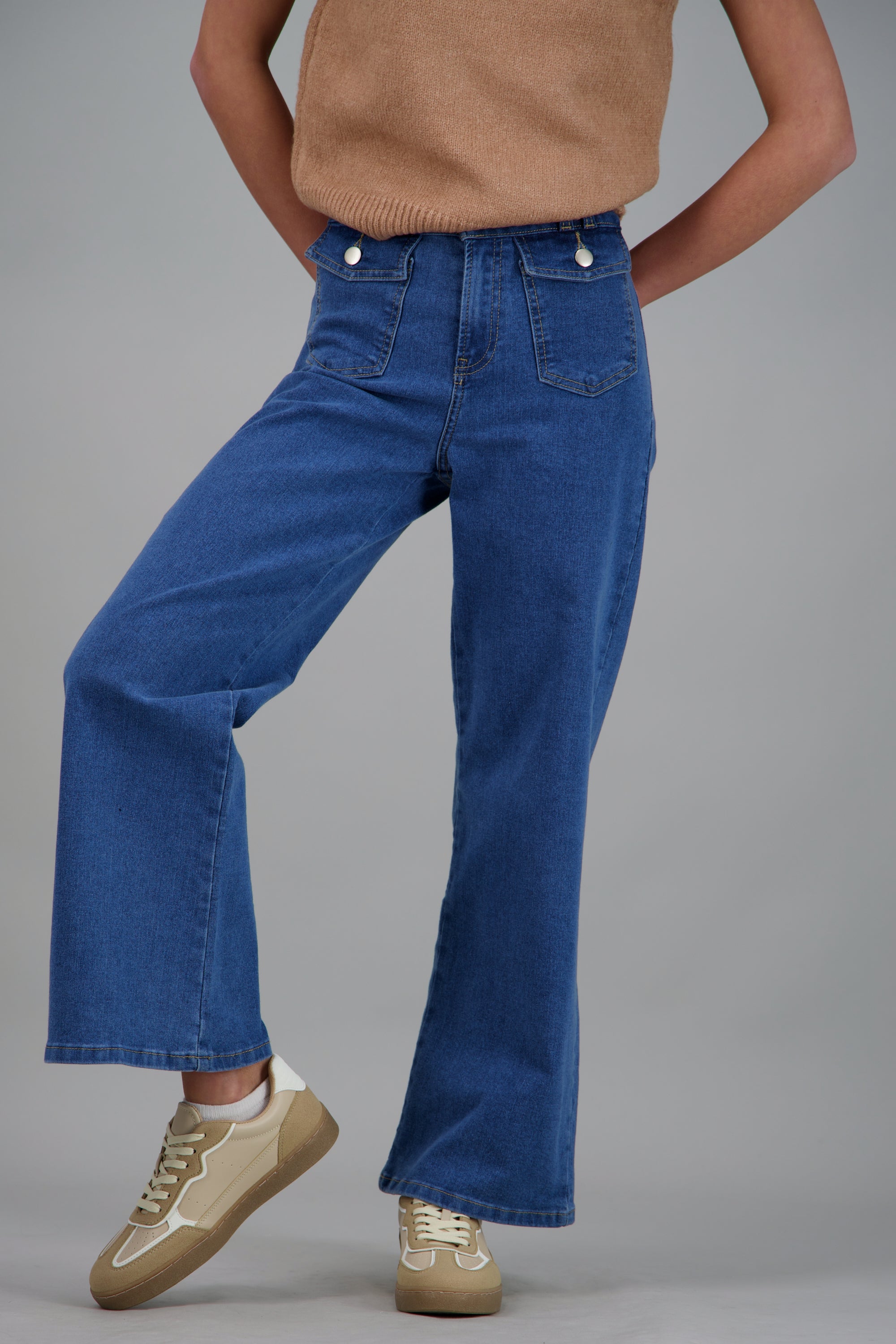 Tenis casual contraste HUESO