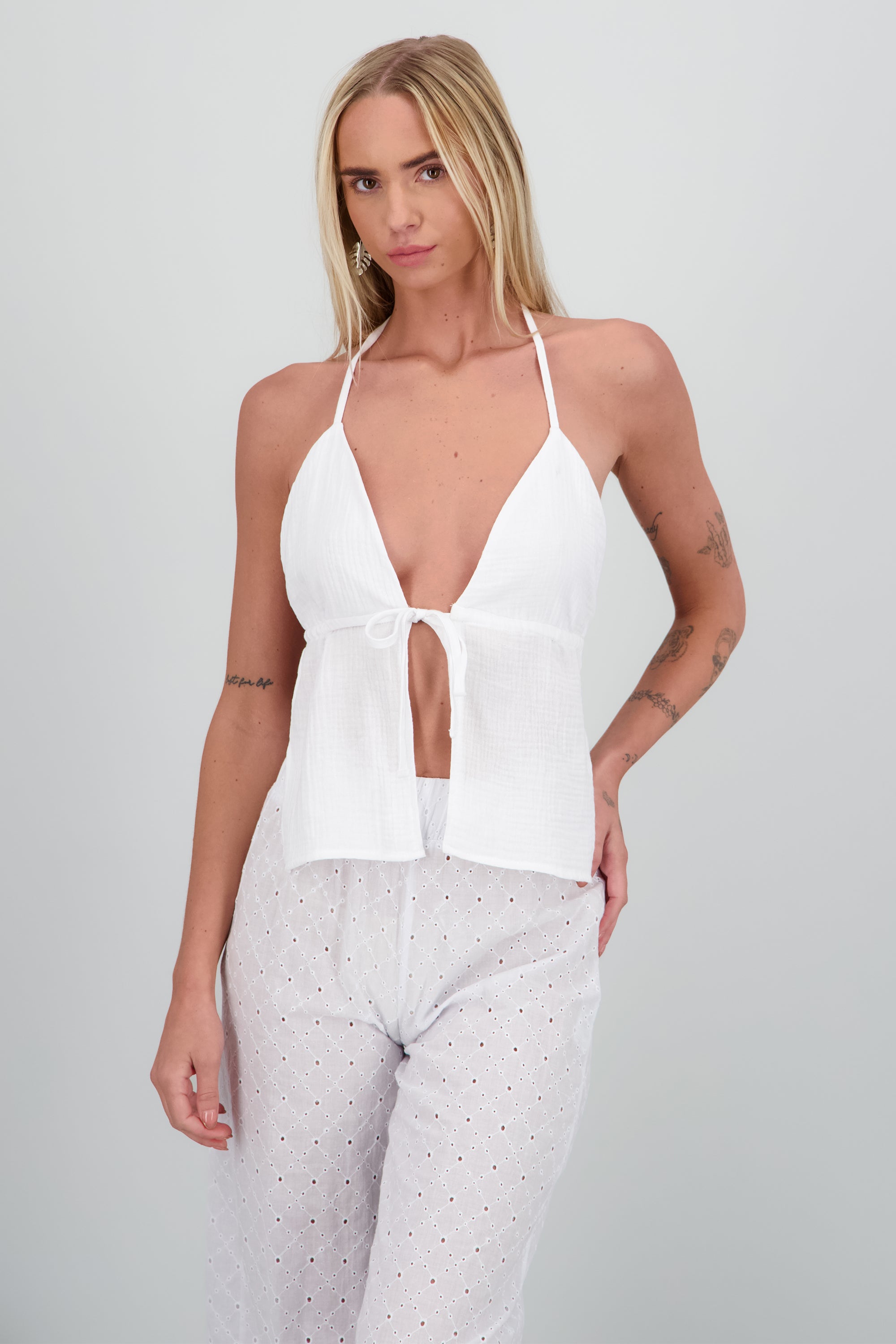 Top espalda descubierta detalle moño BLANCO