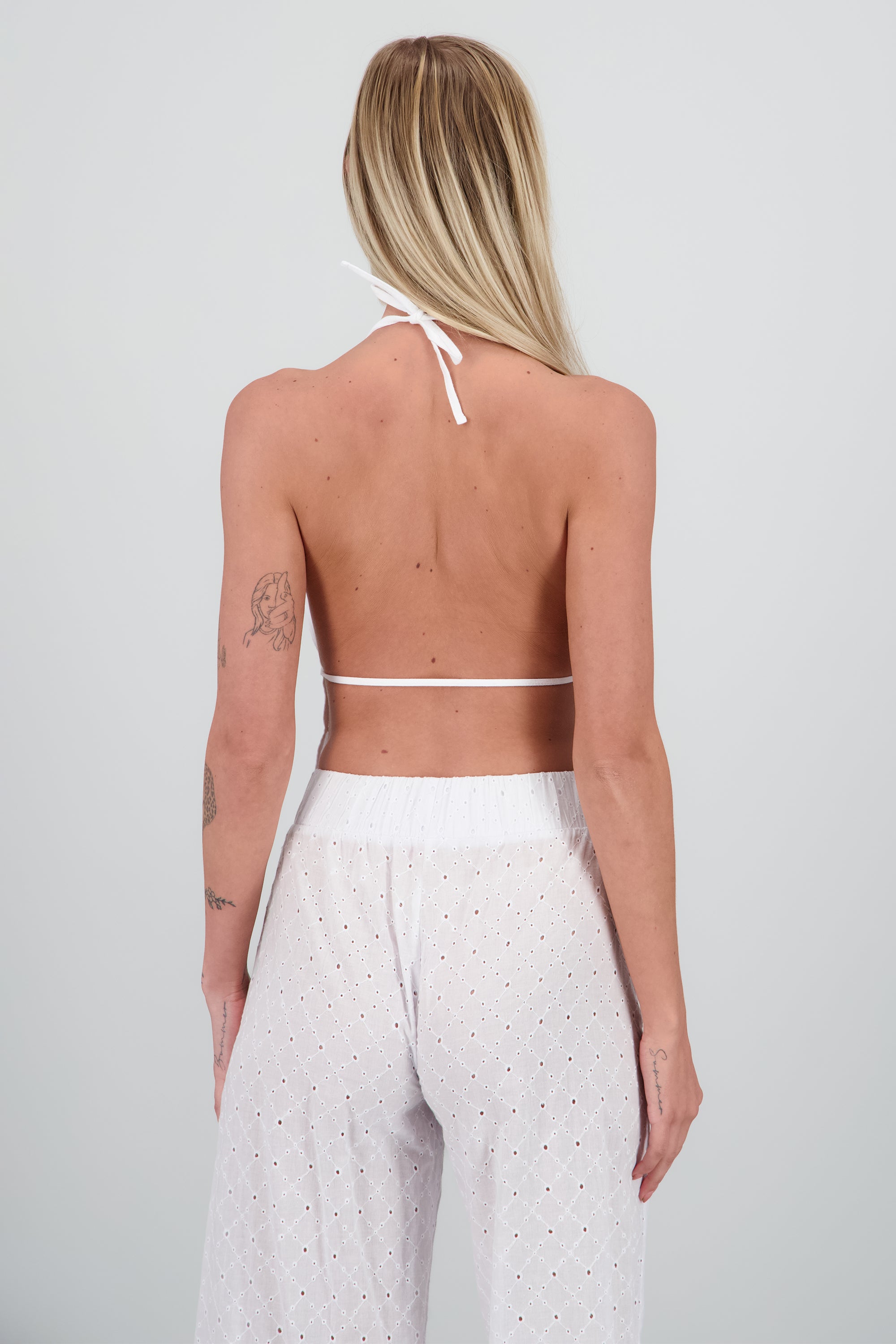 Top espalda descubierta detalle moño BLANCO