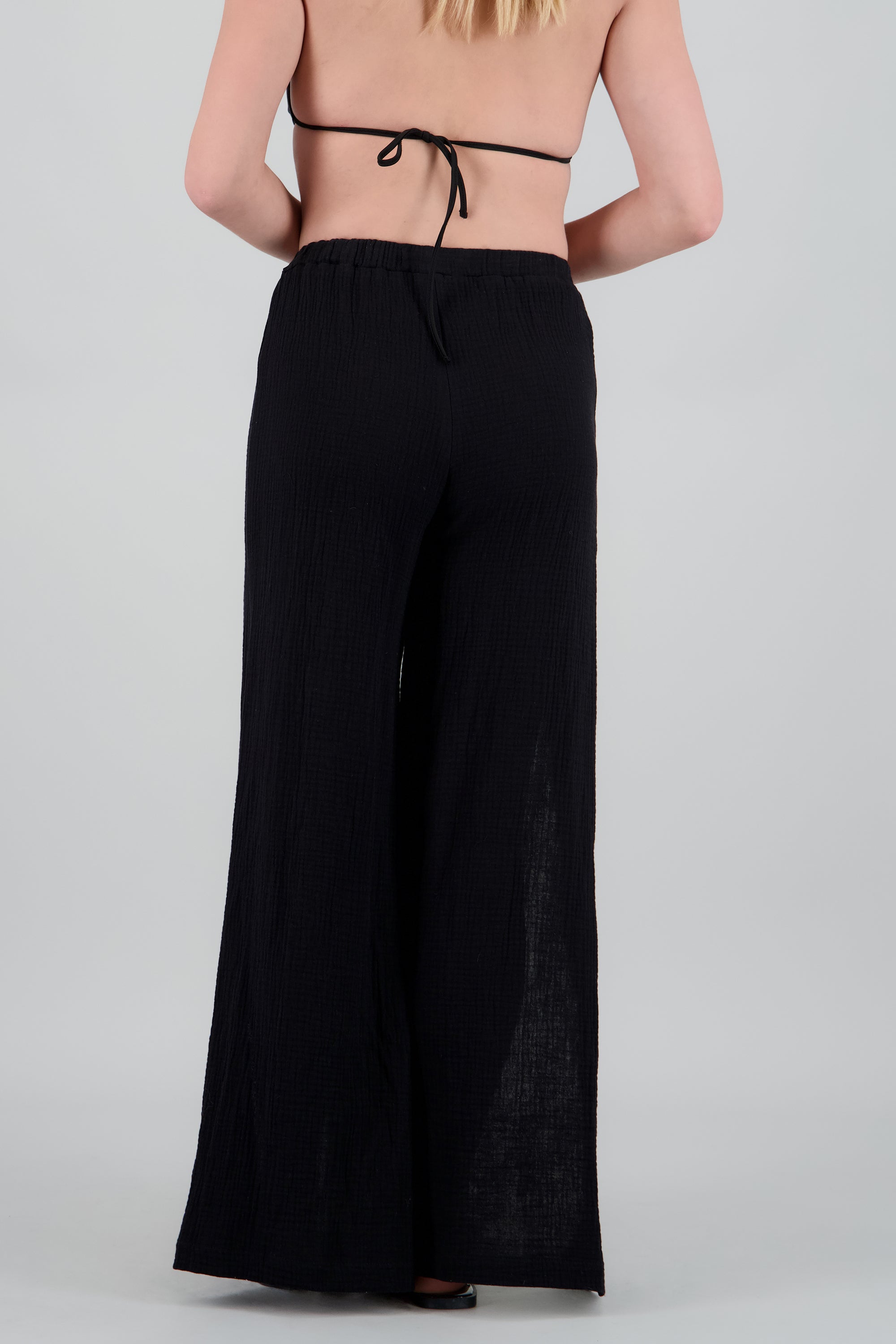 Pantalon ligero aberturas frontales NEGRO