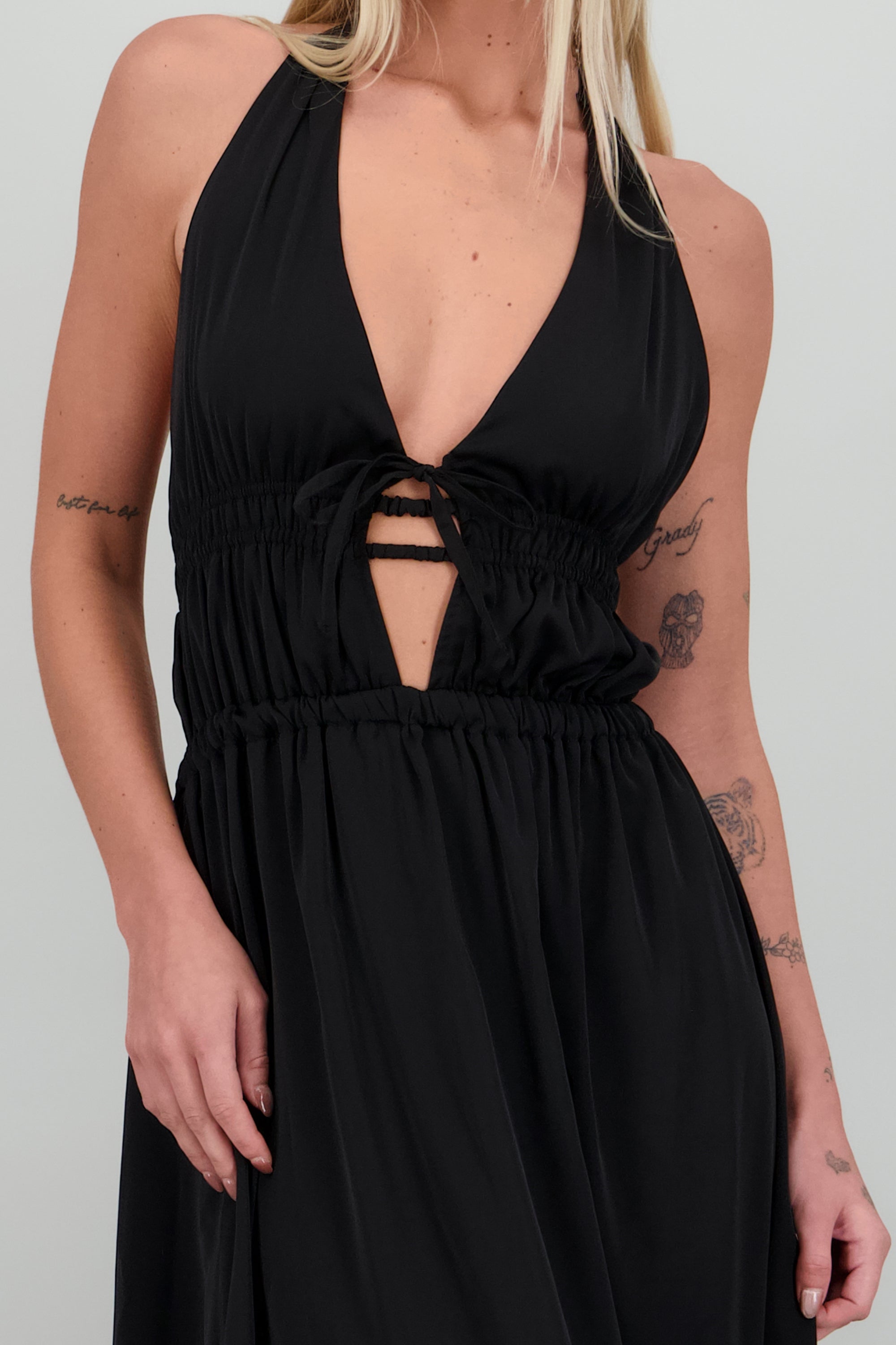 Vestido maxi esplada descubierta NEGRO