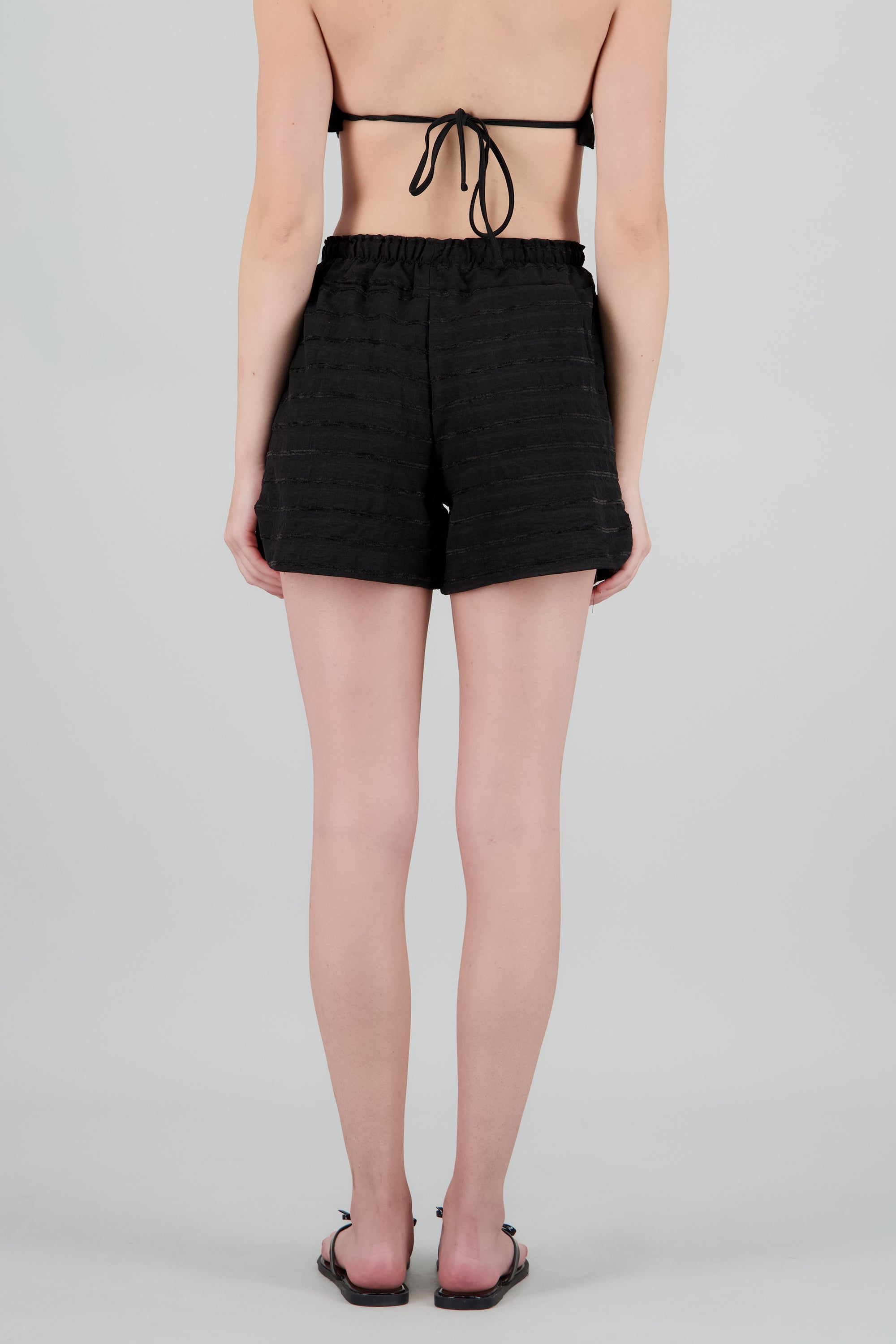 Short jareta detalle bolsas NEGRO