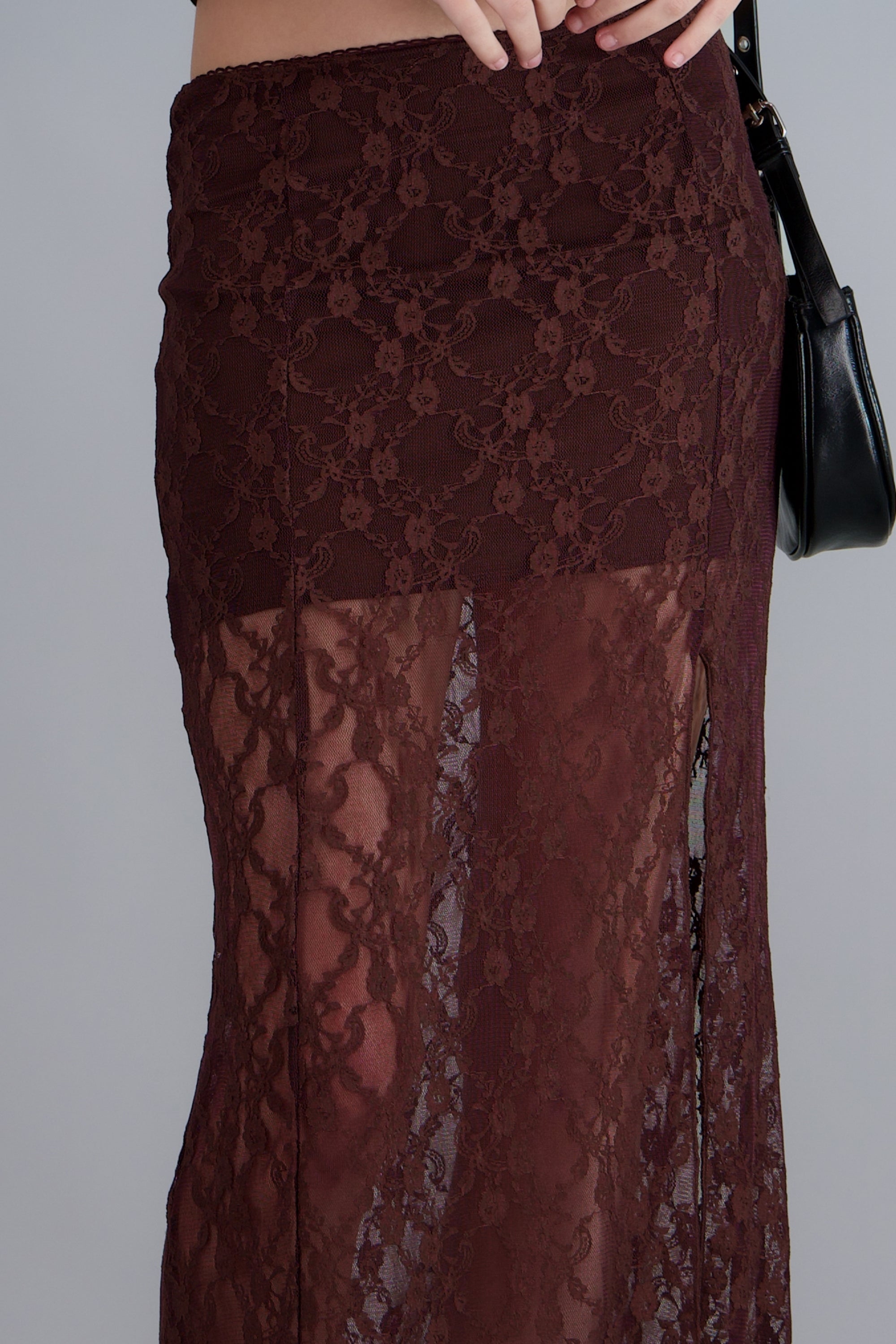 Falda maxi encaje abertura CHOCOLATE