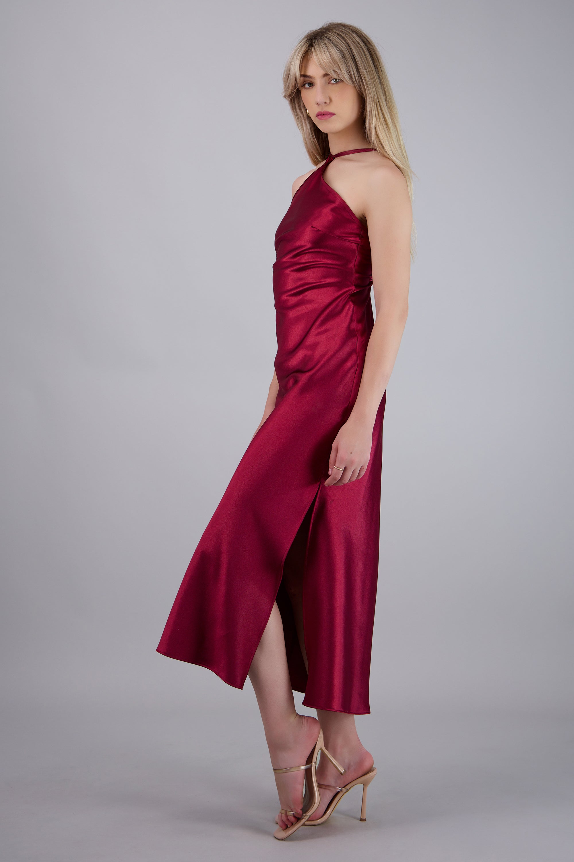 Vestido halter satin midi cruce espalda VINO