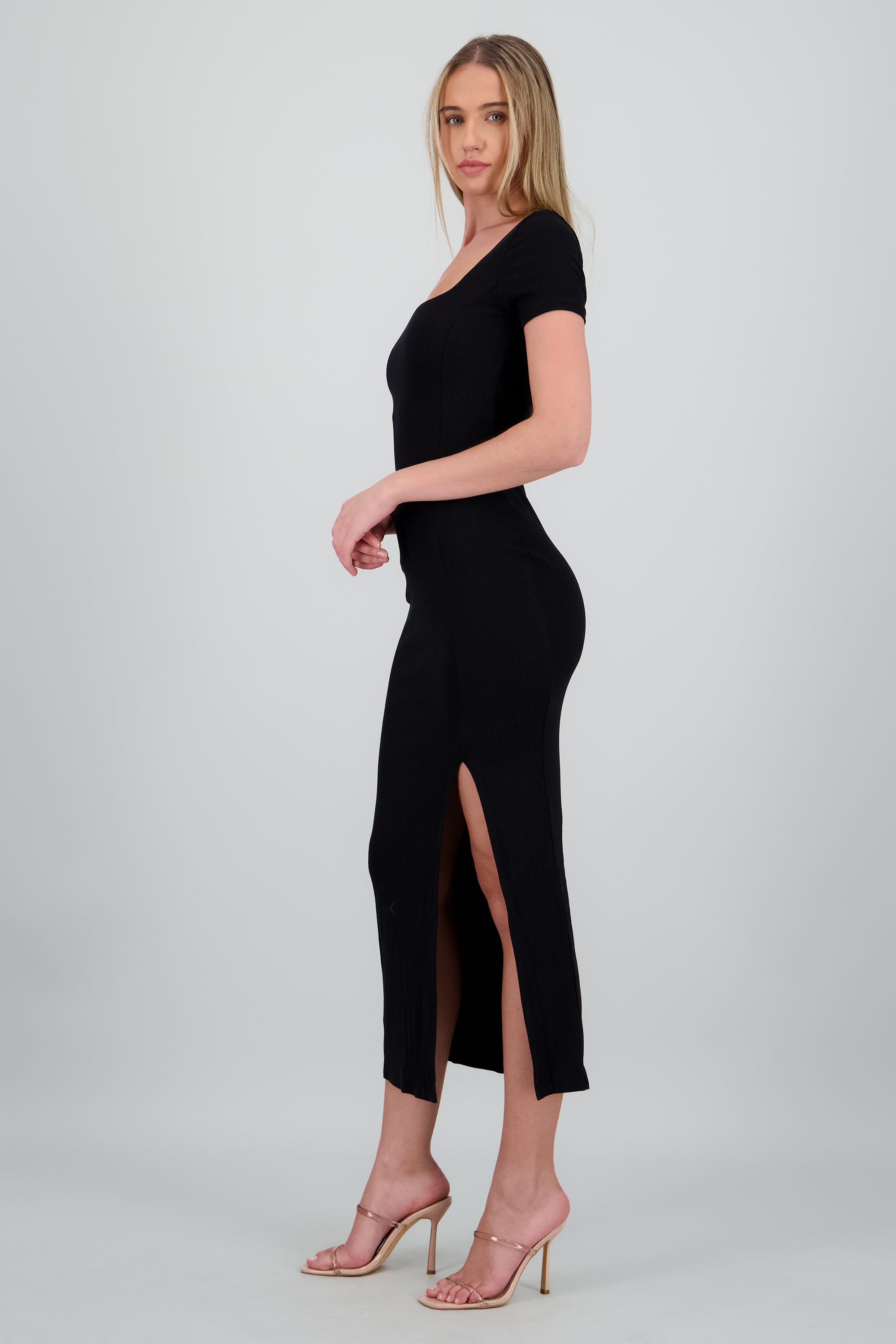 Vestido maxi escote cuadrado NEGRO