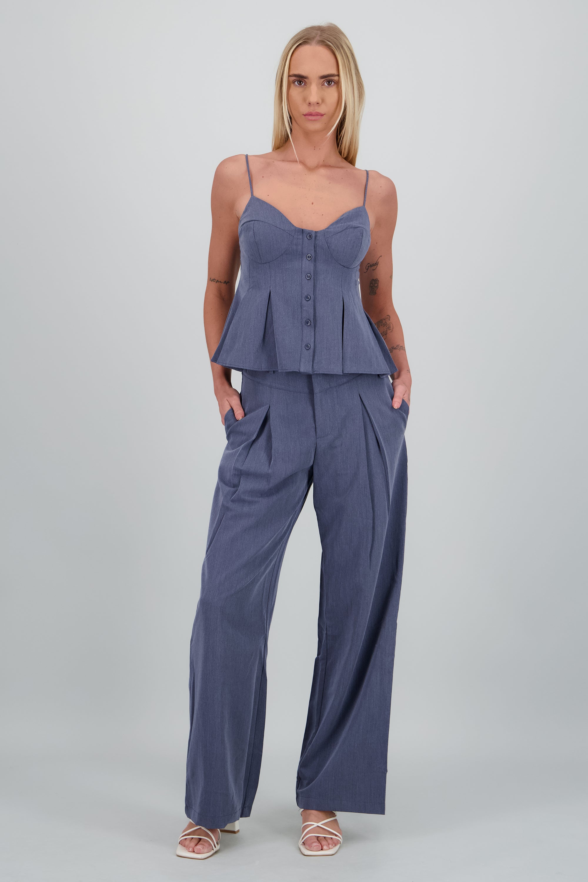 Pantalones rectos con cortes AZUL