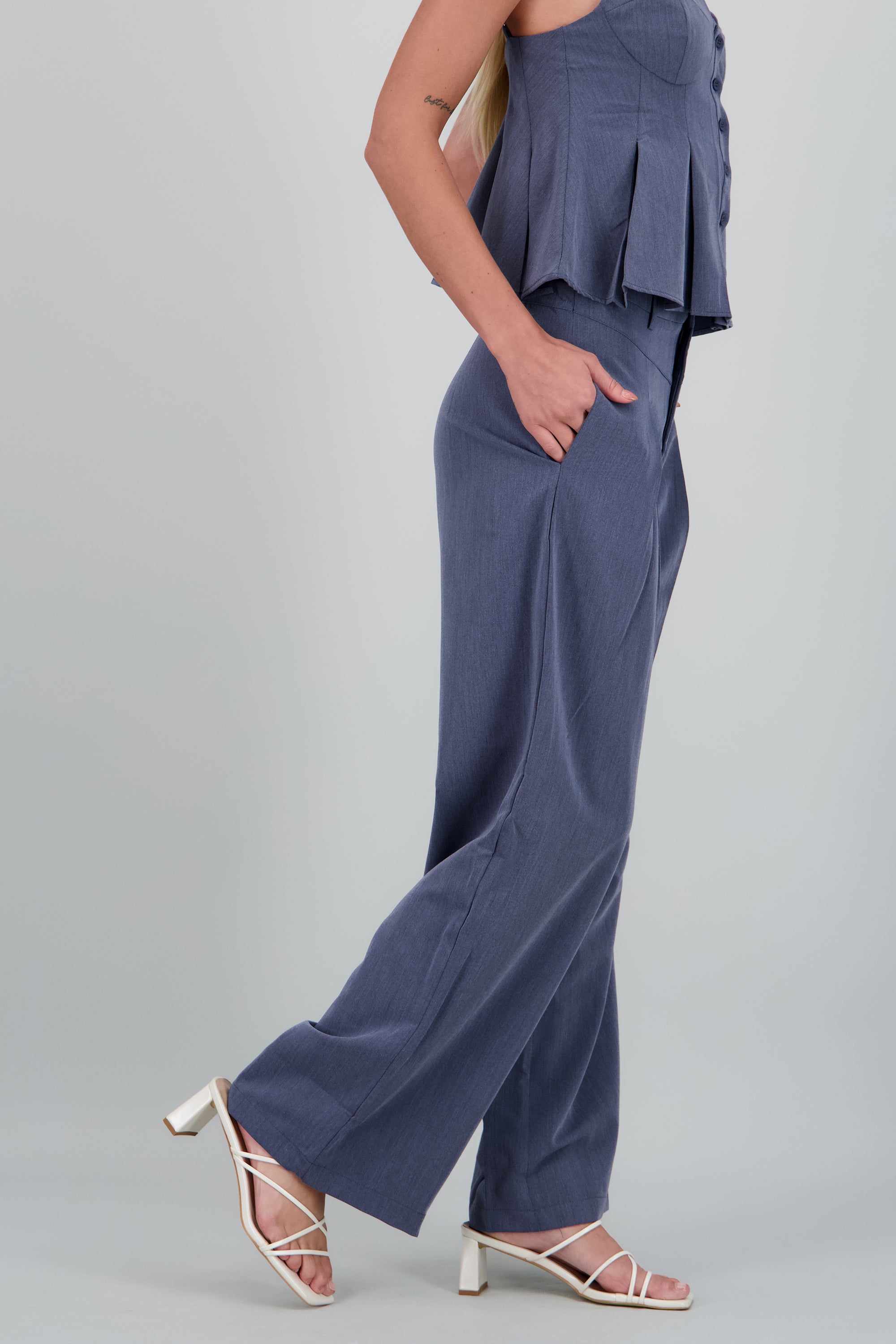 Pantalones rectos con cortes AZUL