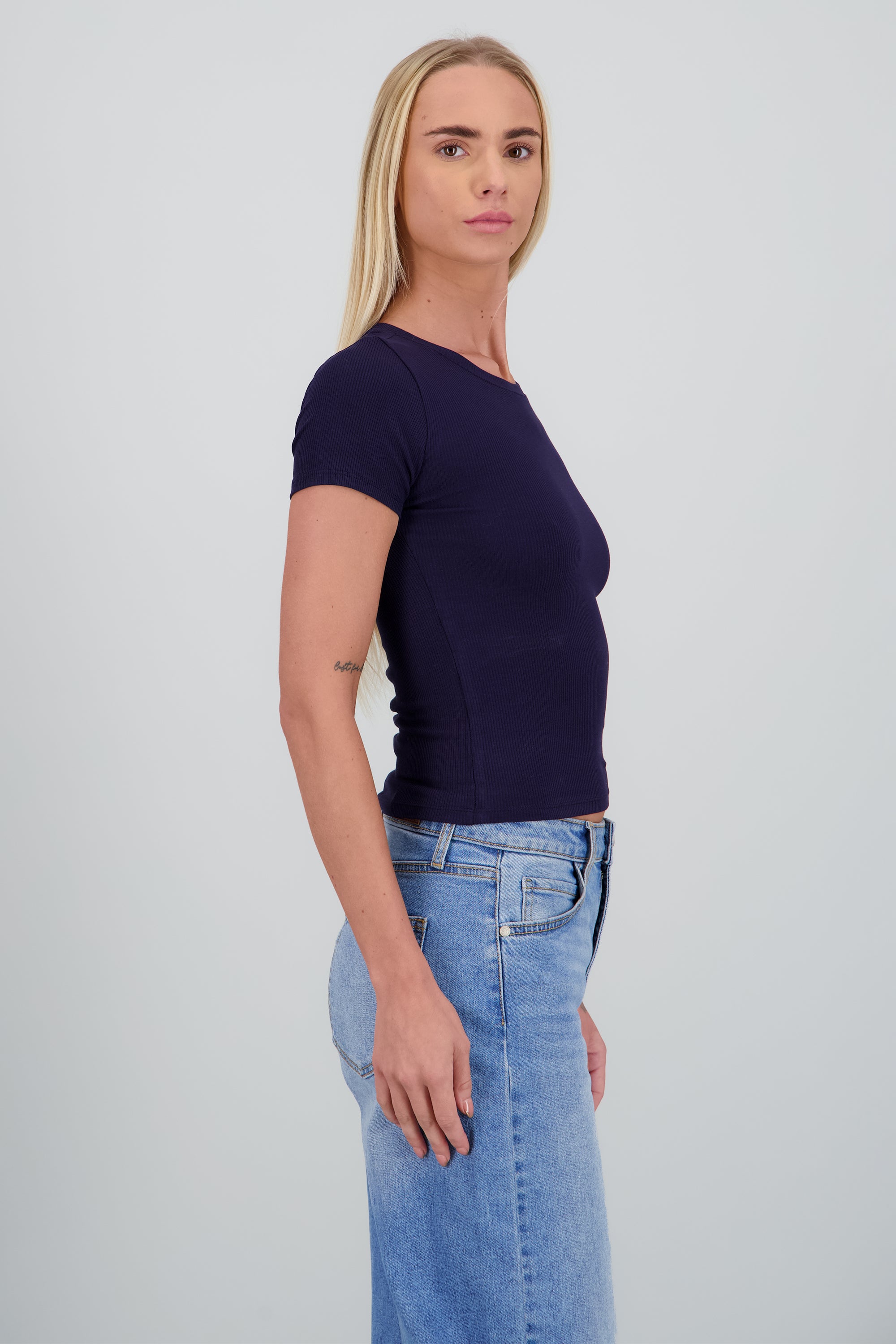 Top manga corta cuello redondo MARINO