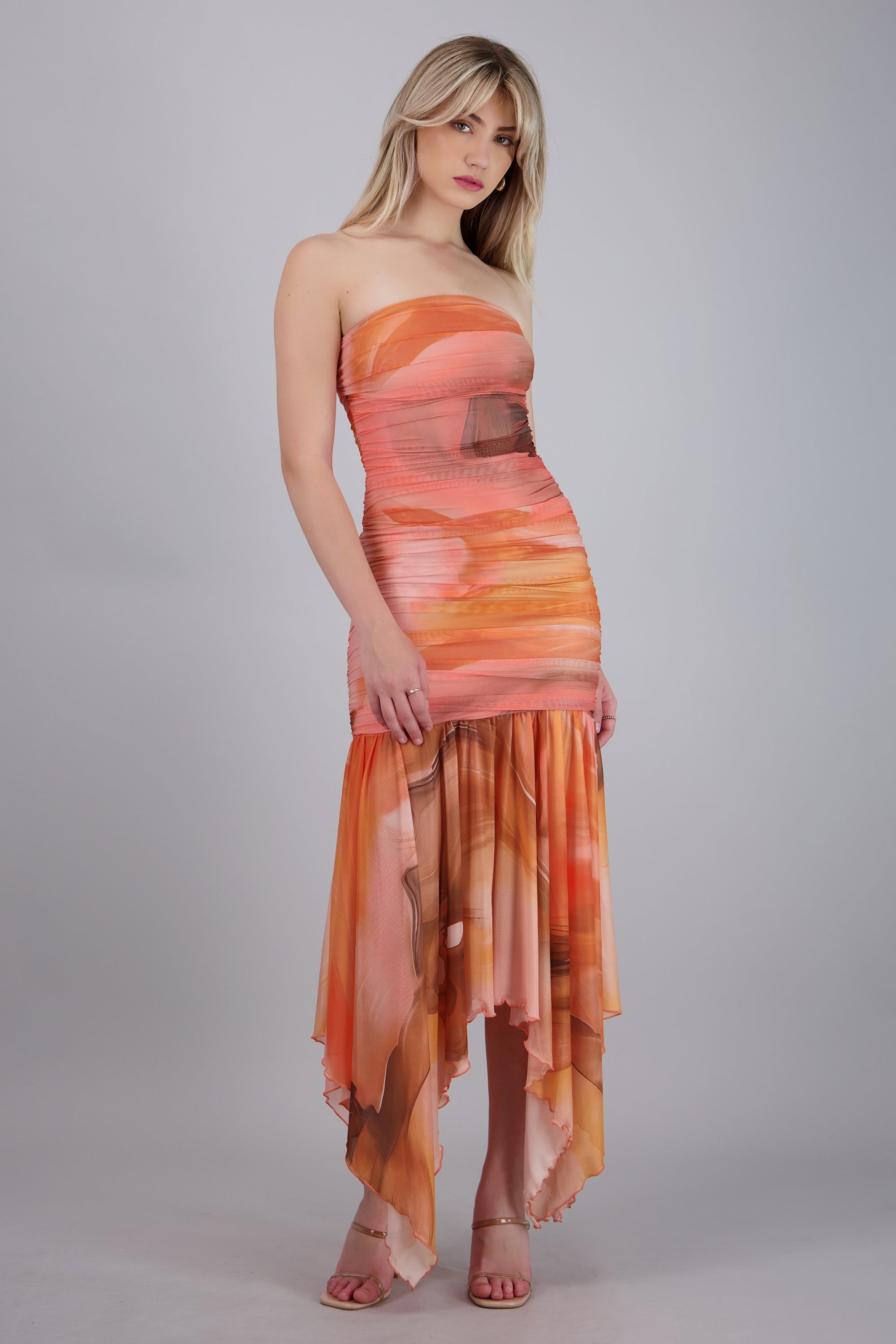 Vestido maxi bandeau asimetrico estampado NARANJA COMBO