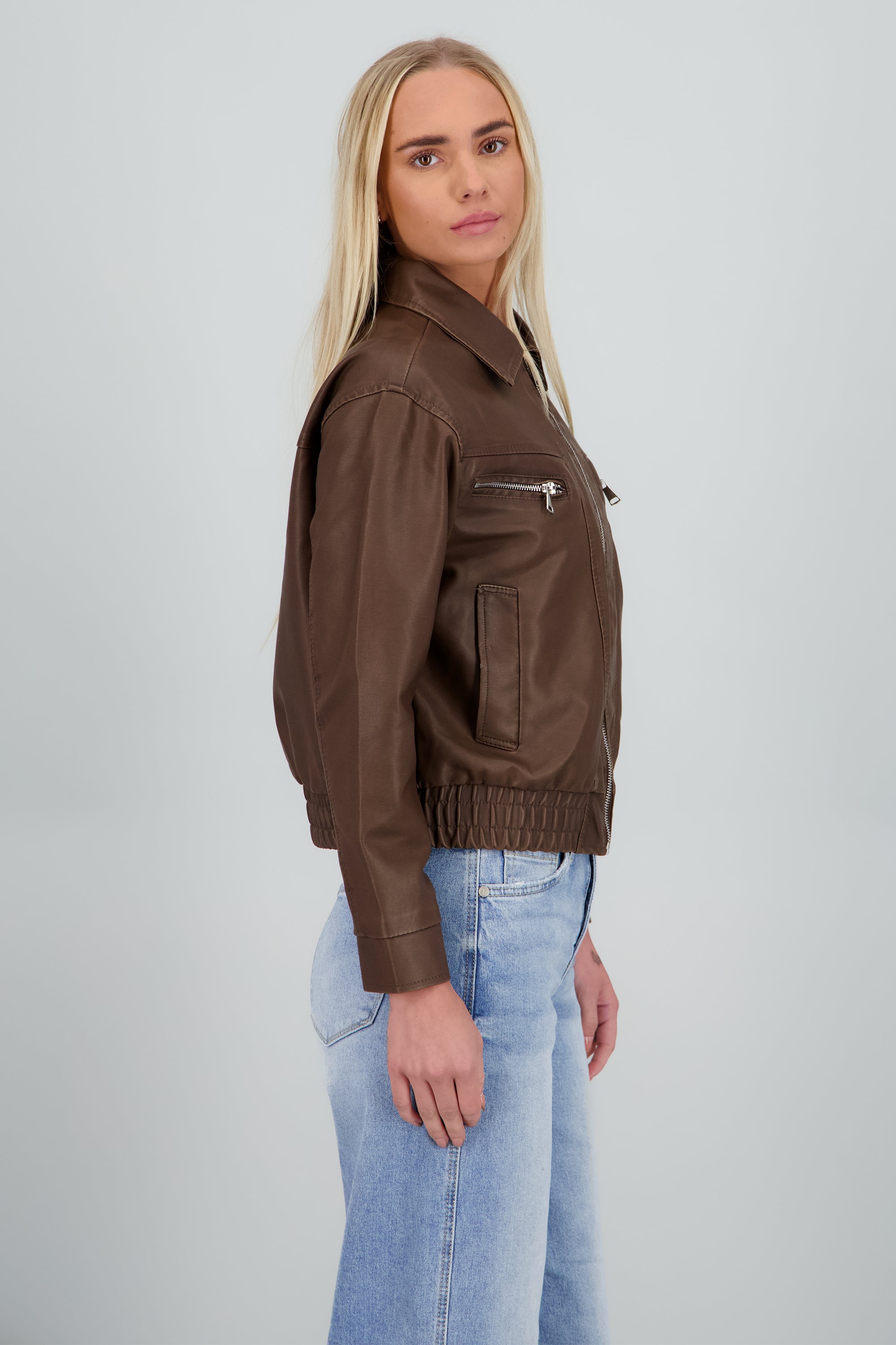 Chamarra PU oversize CAFE