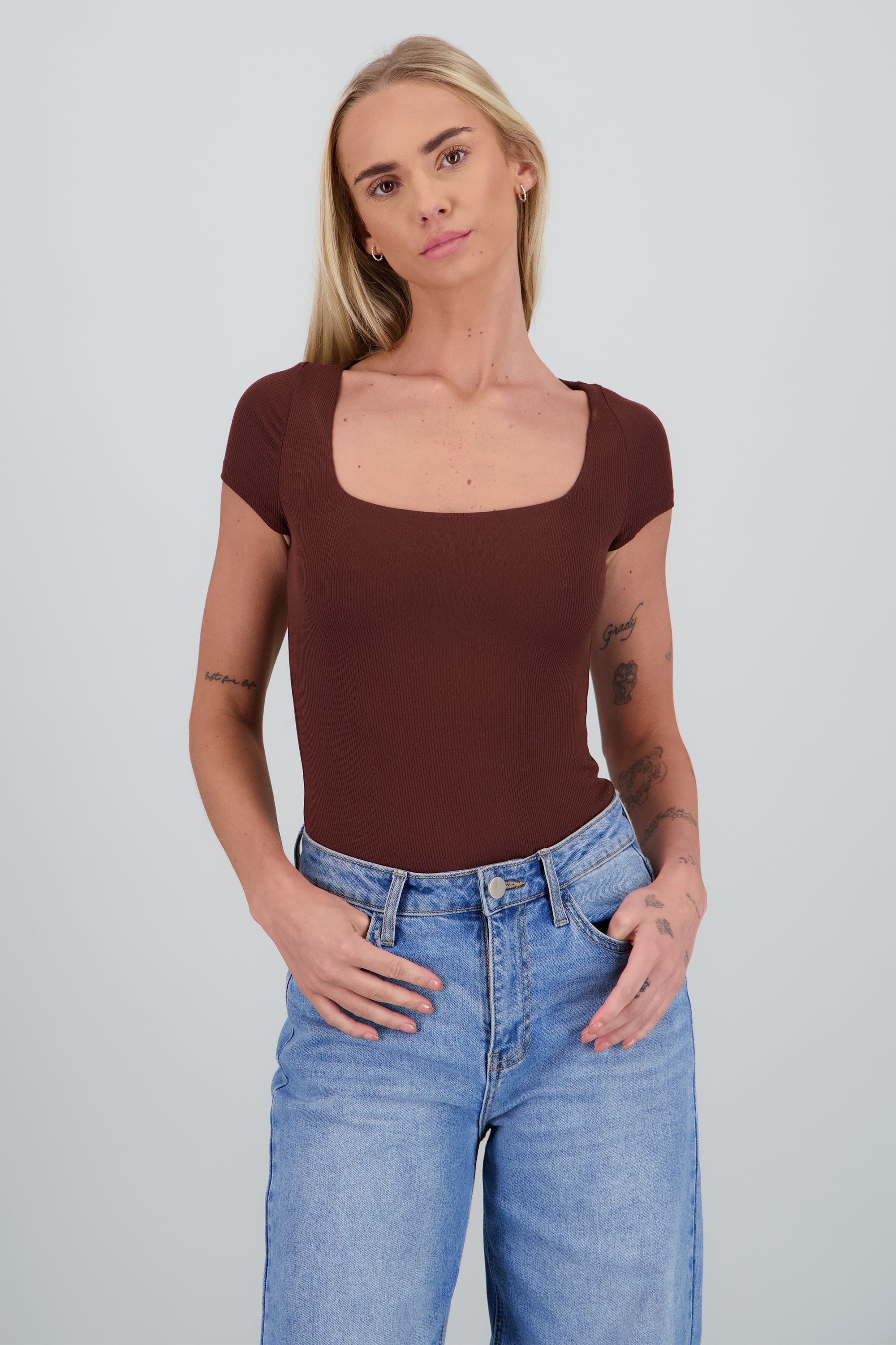 Body doble tela liso manga corta CHOCOLATE