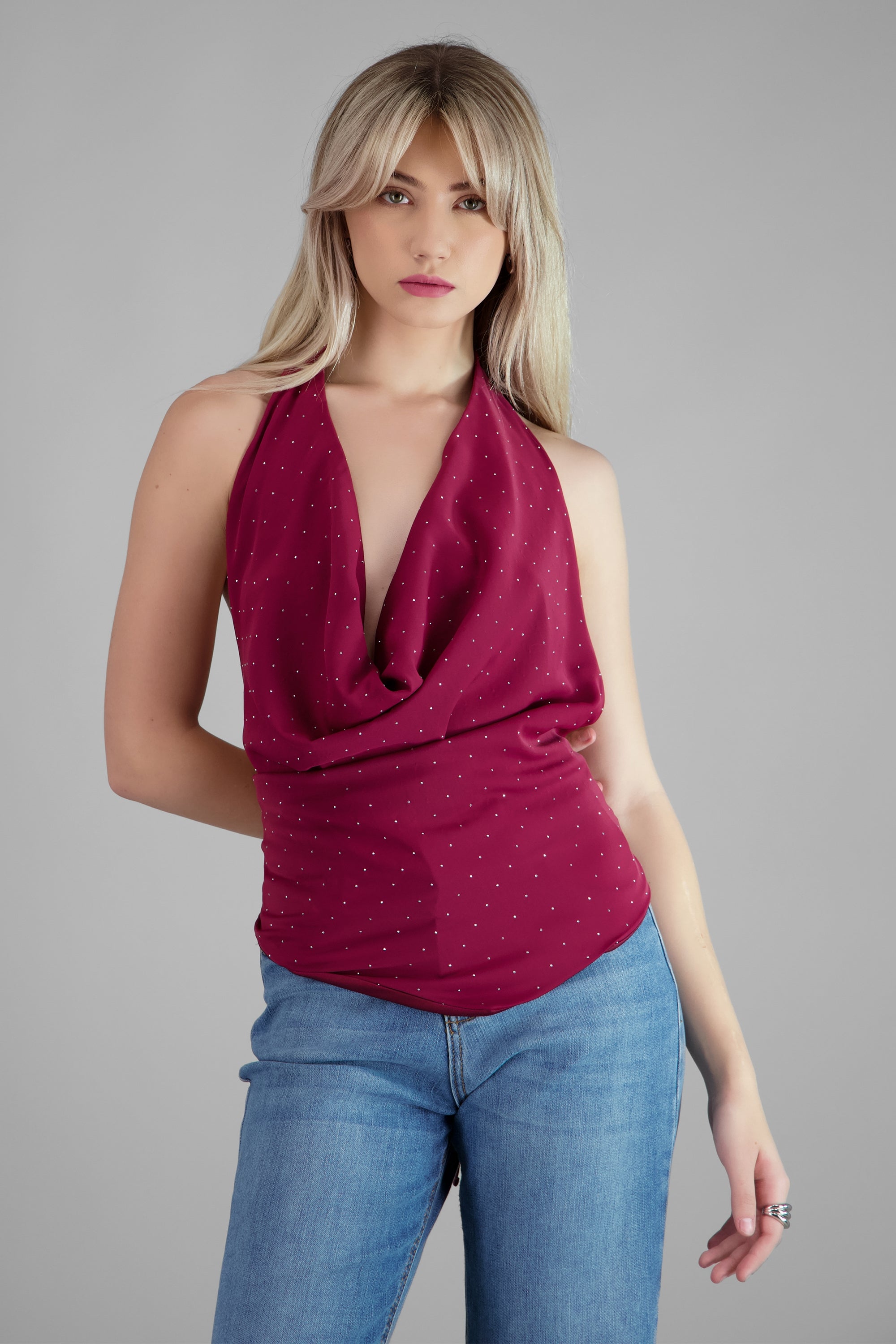 Blusa brillos halter escote espalda VINO