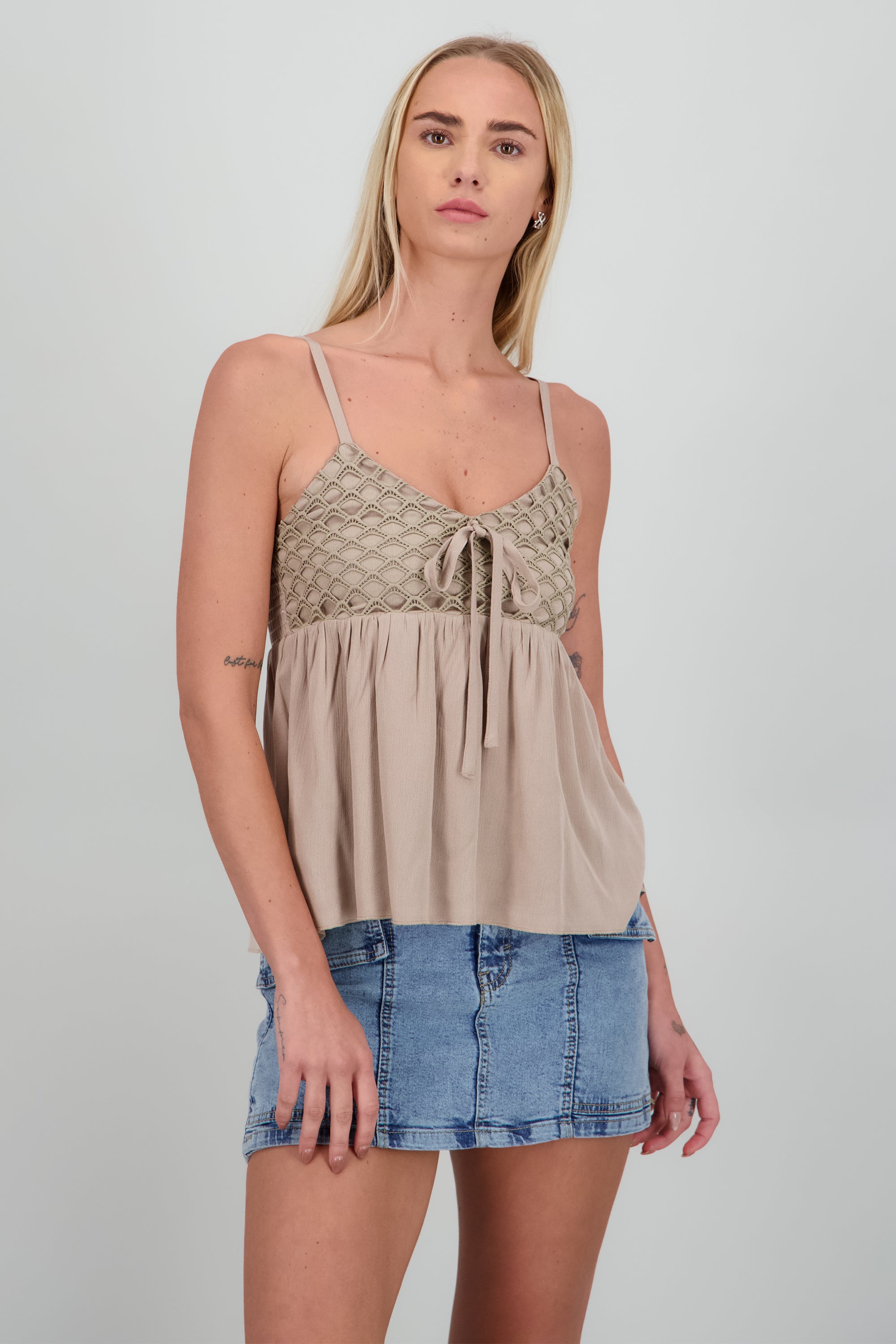 Top tirantes detalle textura ARENA