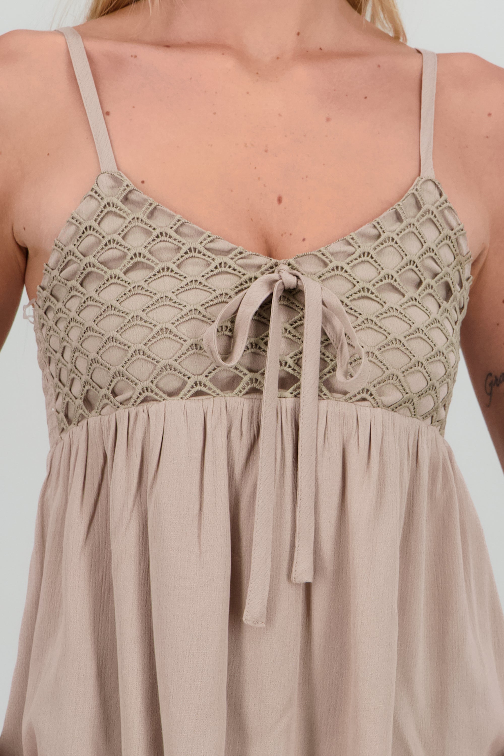 Top tirantes detalle textura ARENA