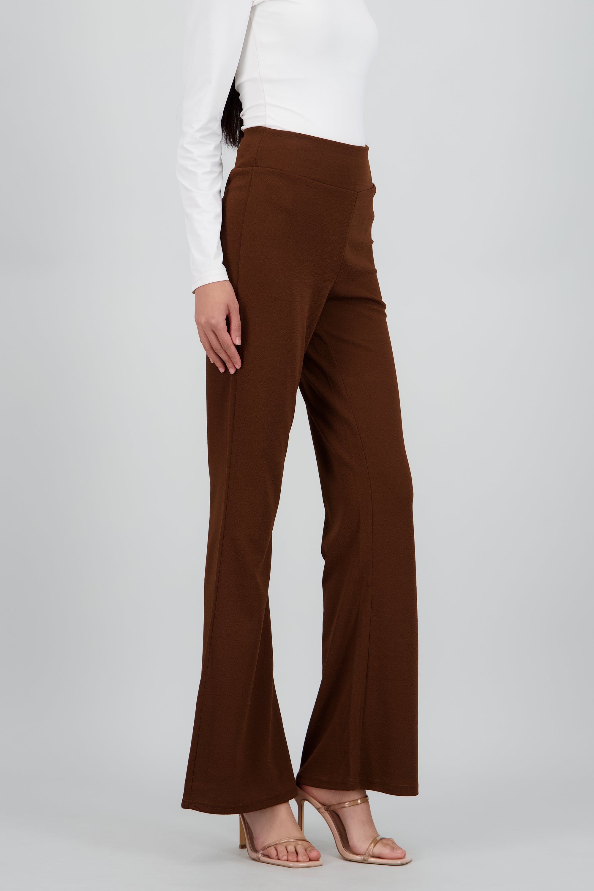 Pantalon pierna ancha liso CAFE