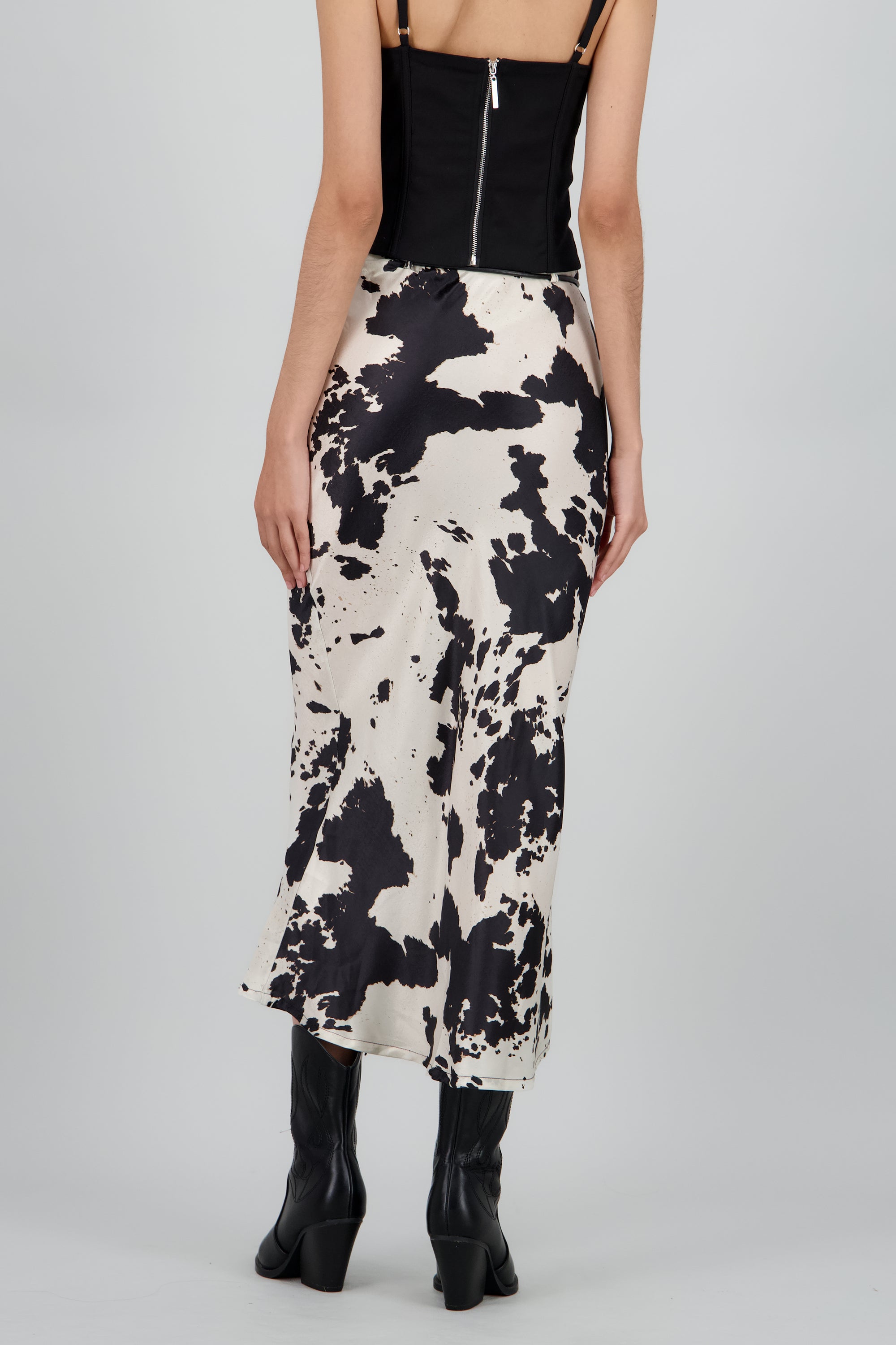 Falda estampado vaca con cinuron NEGRO COMBO