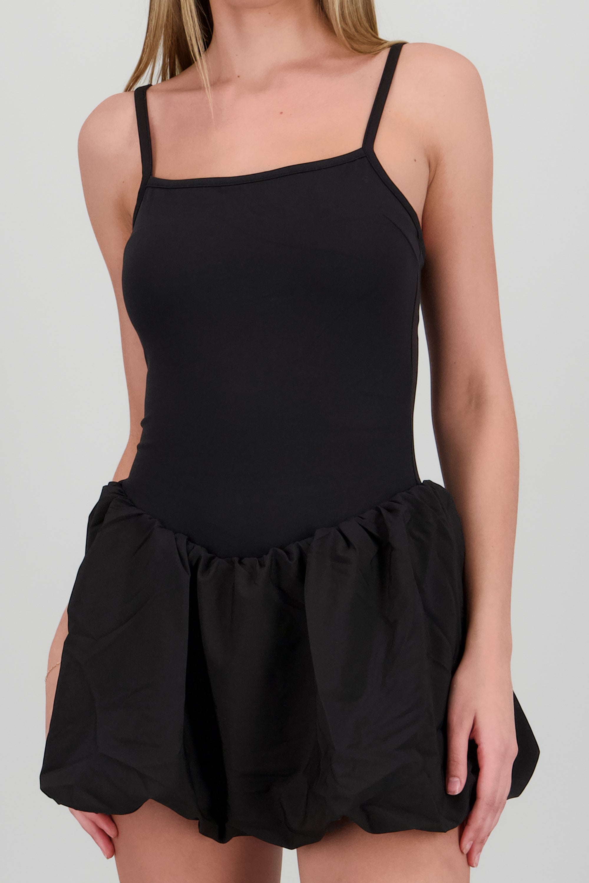 Vestido liso burbuja NEGRO