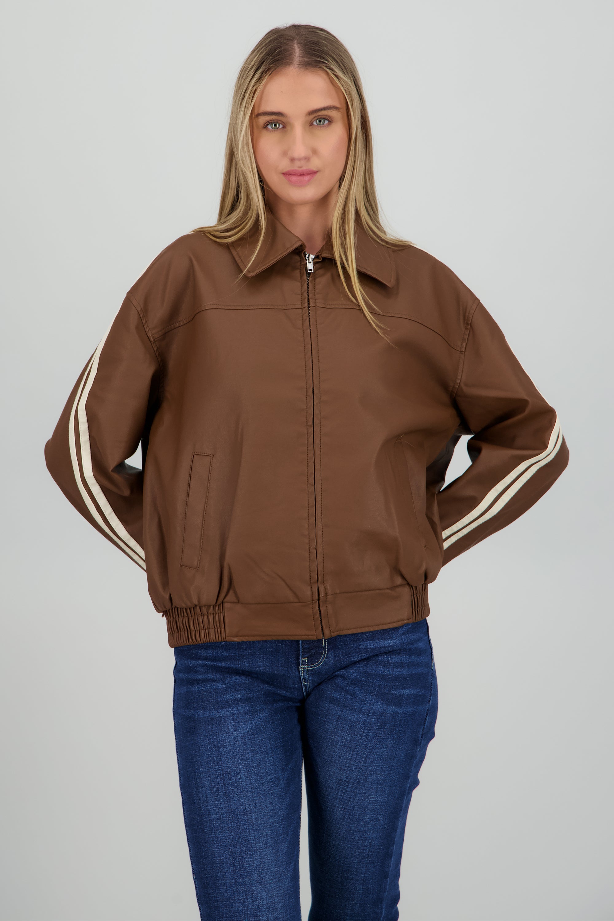 Chamarra PU lineas CAFE COMBO