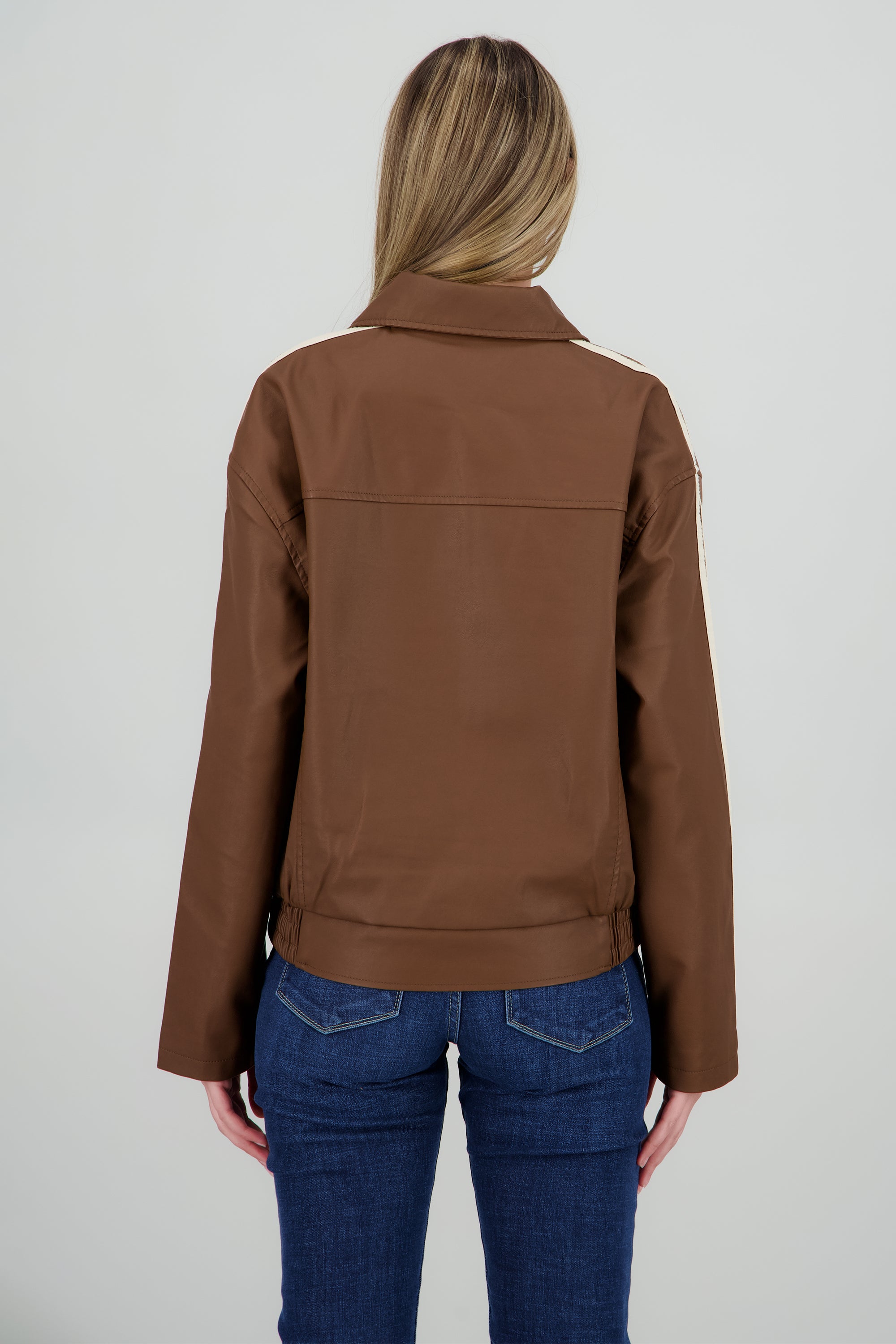 Chamarra PU lineas CAFE COMBO